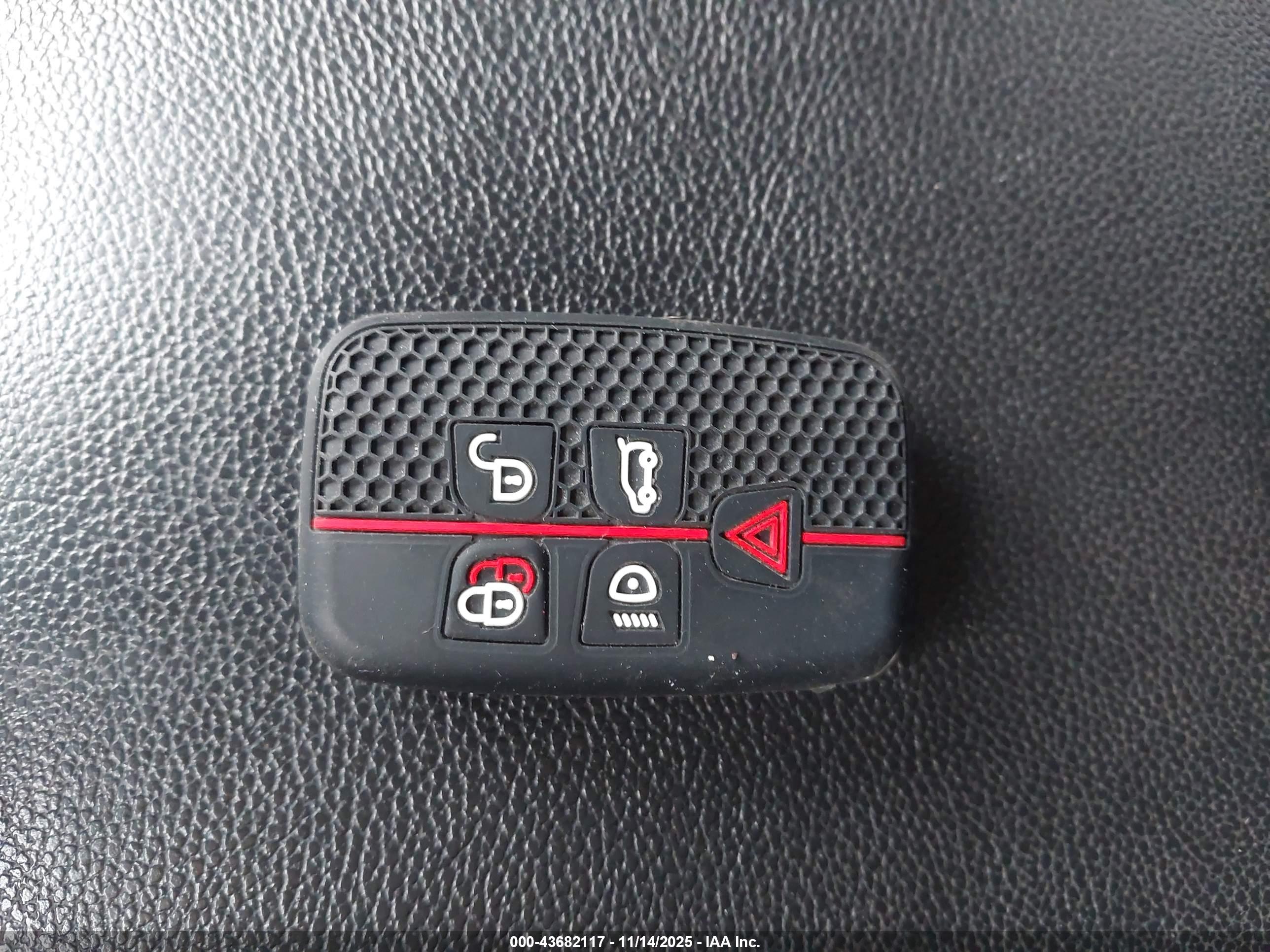LAND ROVER image 11