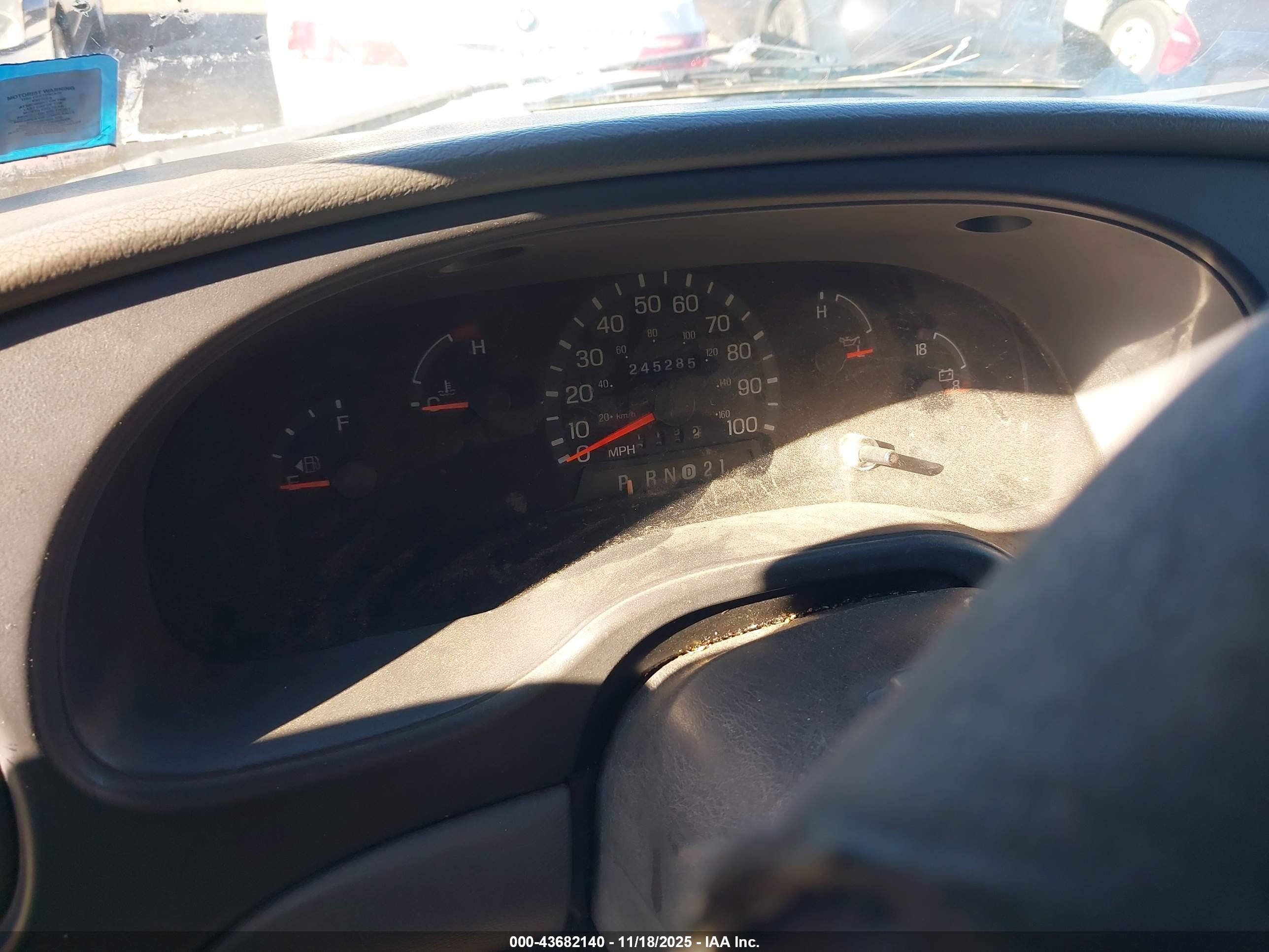 FORD E-250 image 7