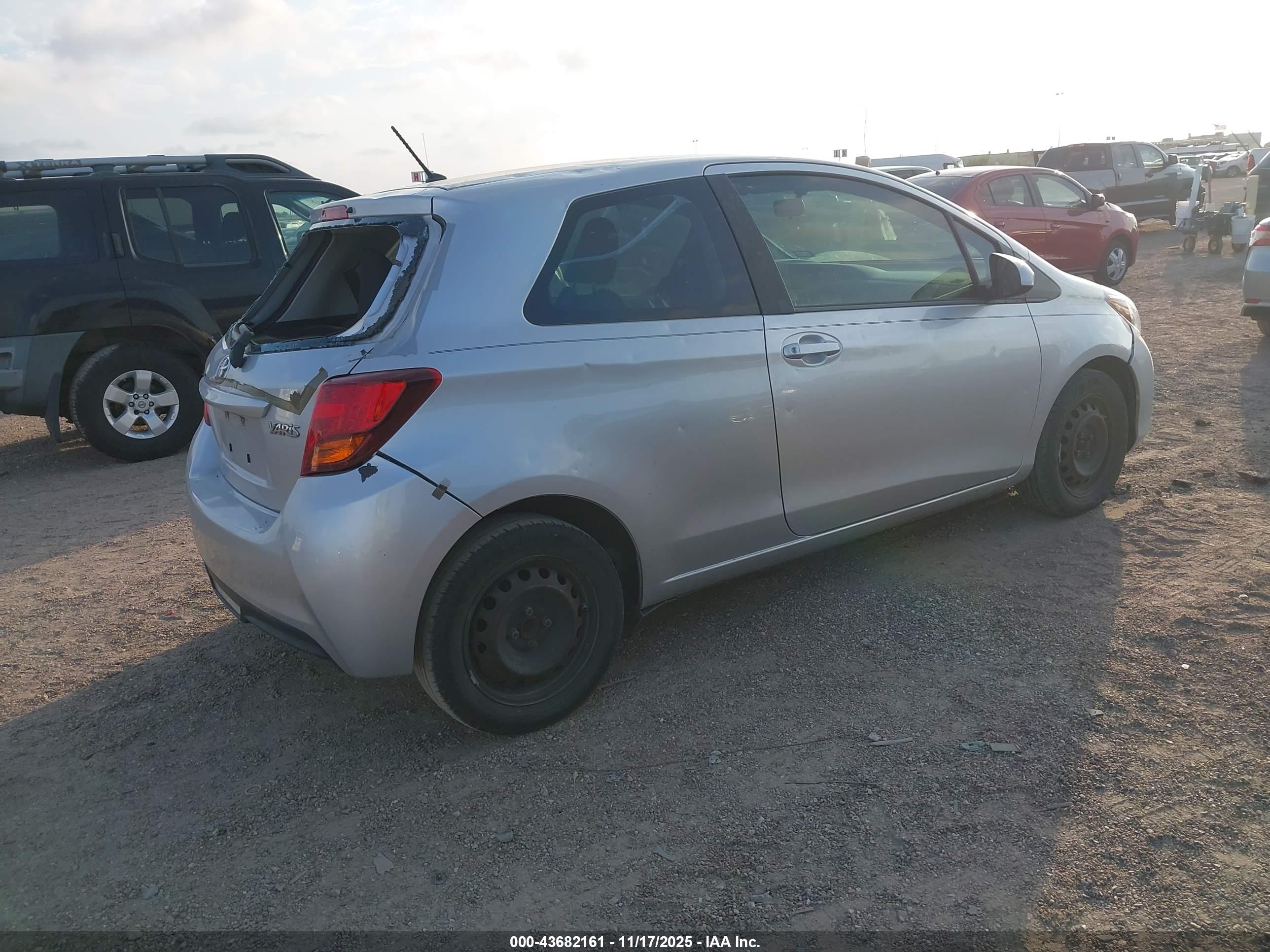 TOYOTA YARIS image 4