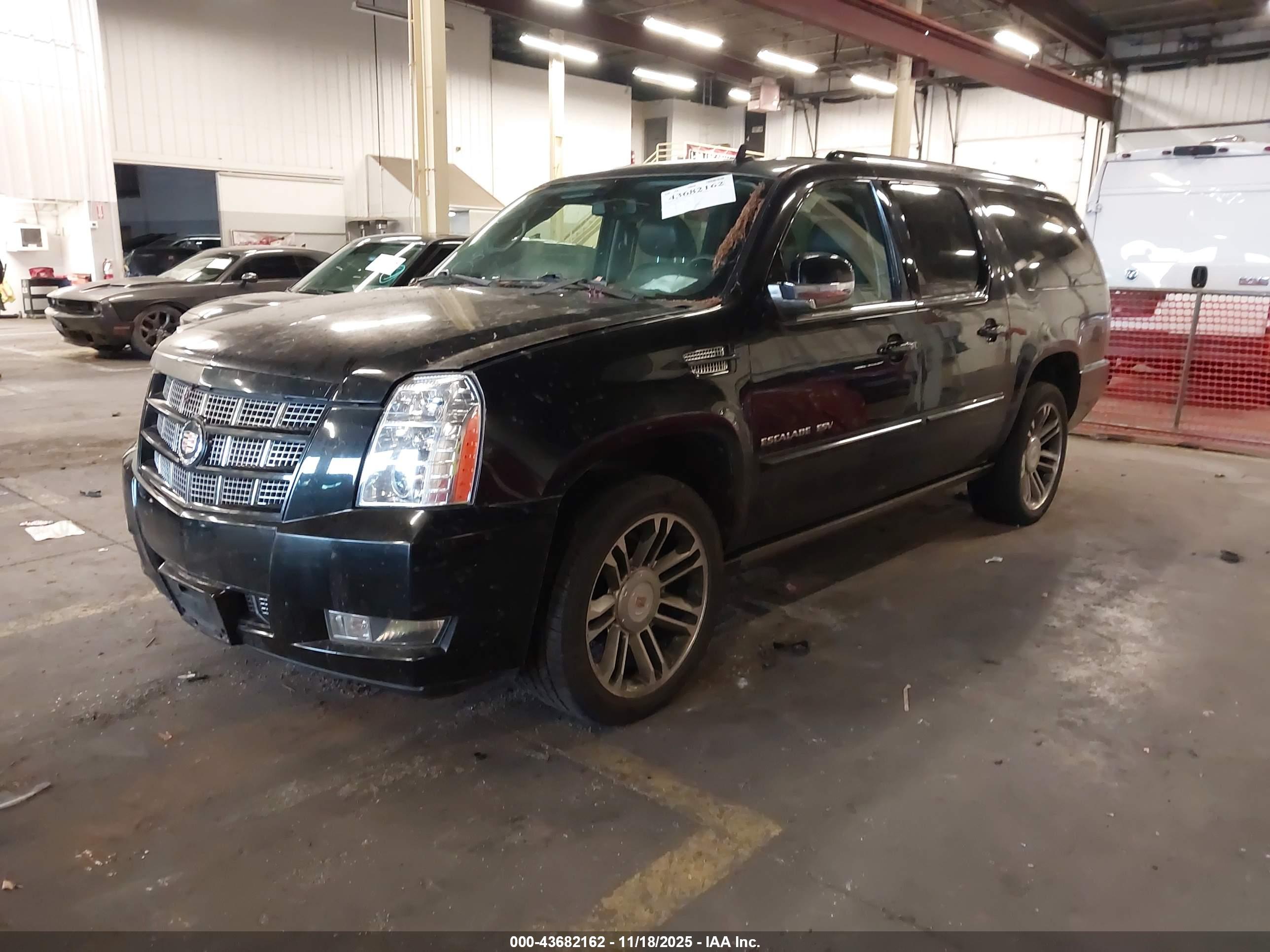 CADILLAC ESCALADE image 2