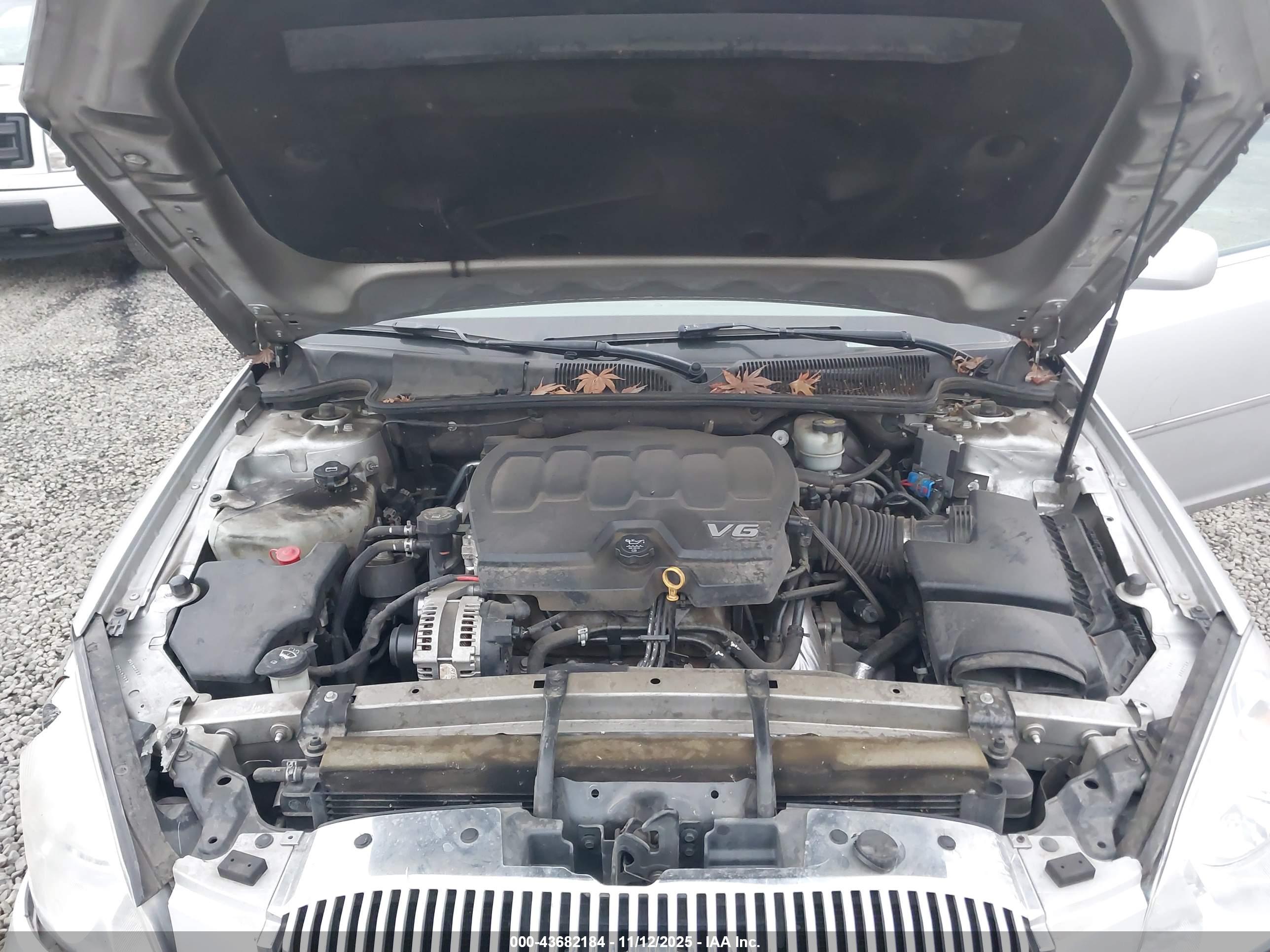 BUICK LUCERNE image 10
