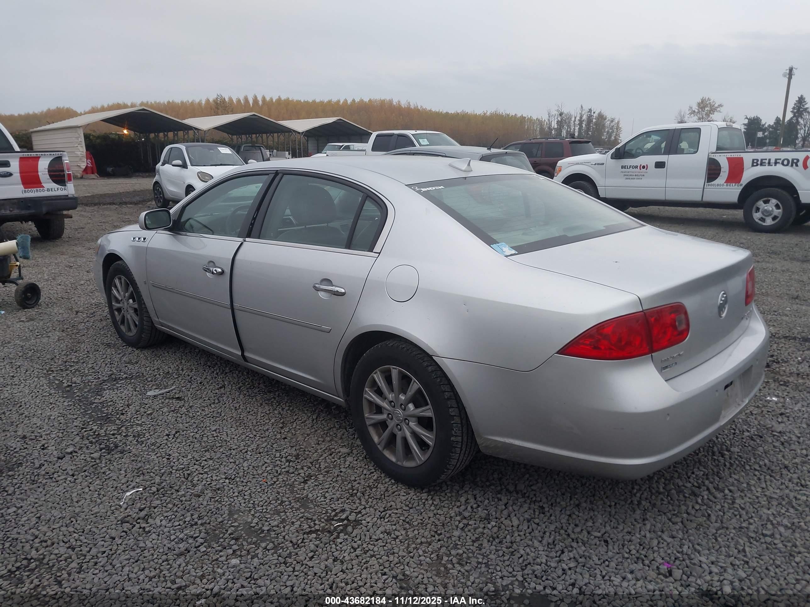 BUICK LUCERNE image 3