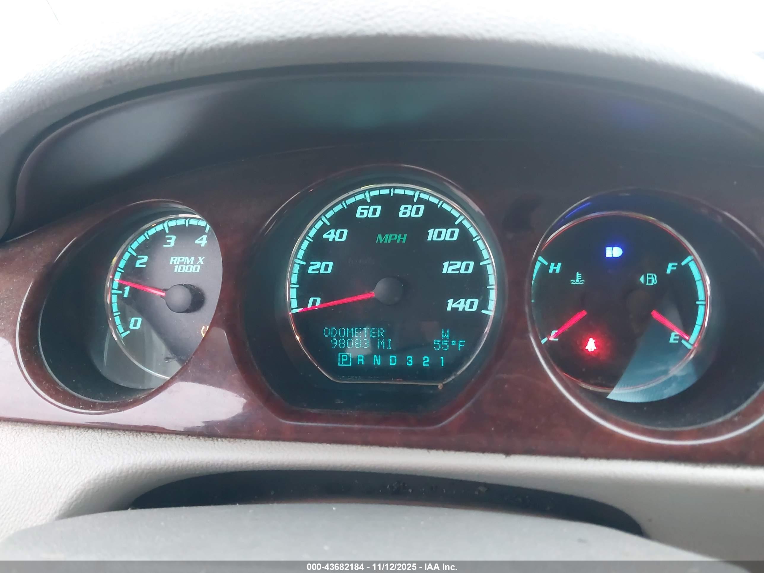 BUICK LUCERNE image 7