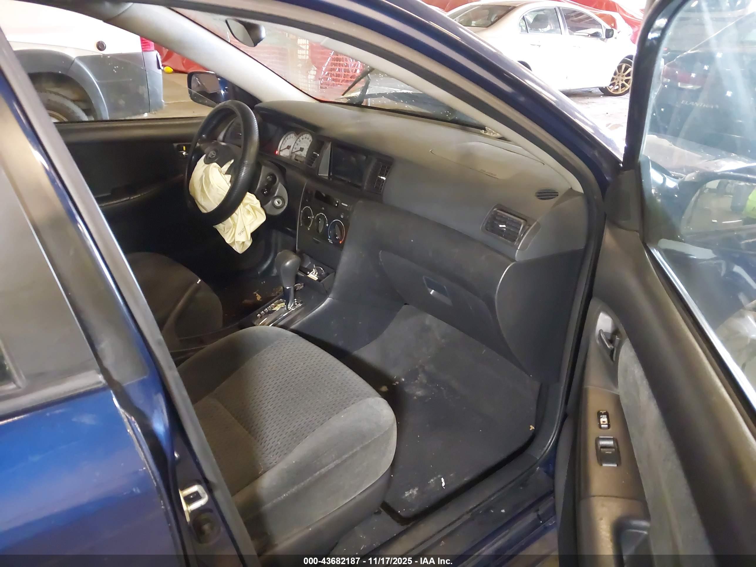 TOYOTA COROLLA image 5
