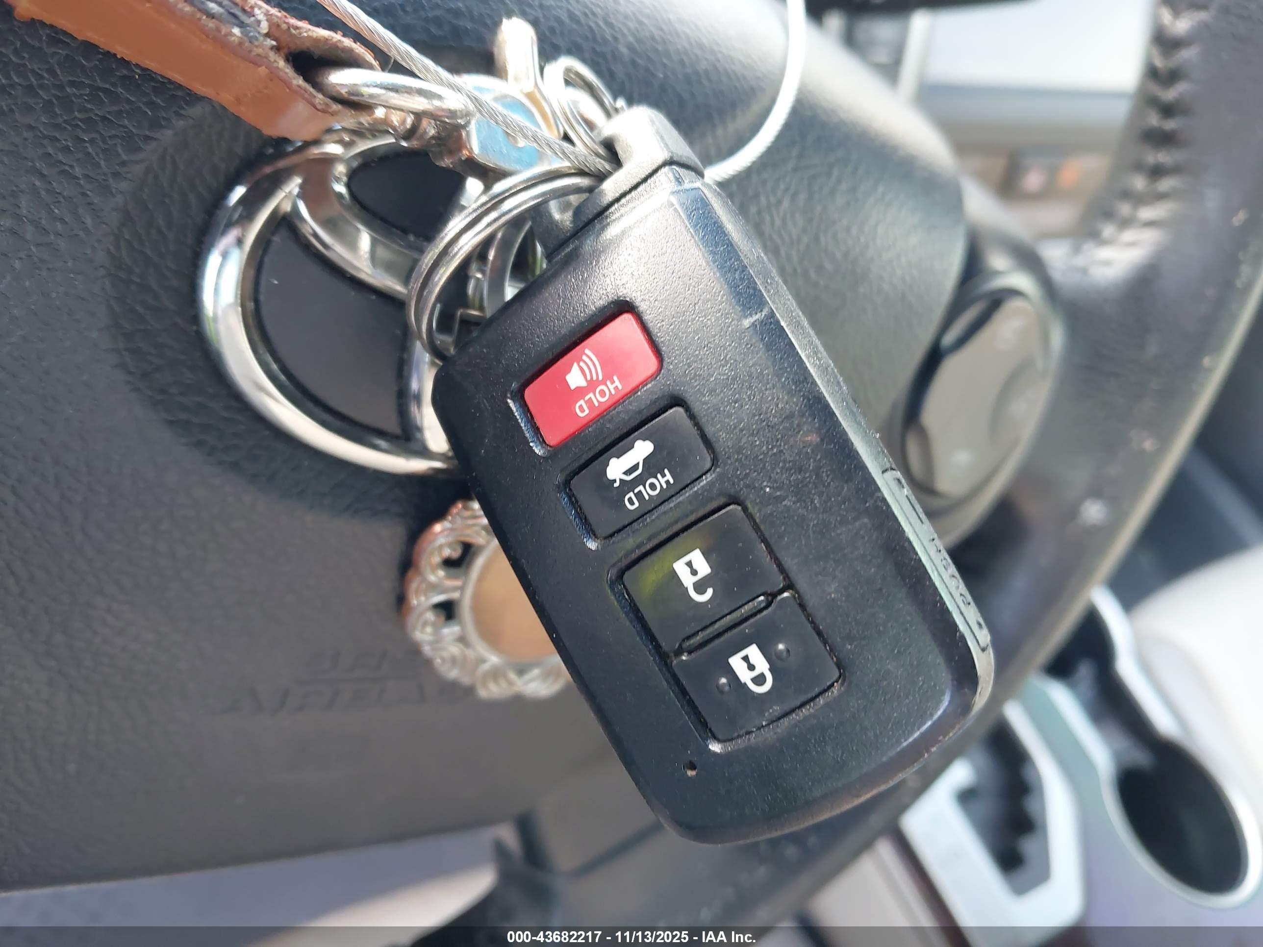 TOYOTA CAMRY image 11