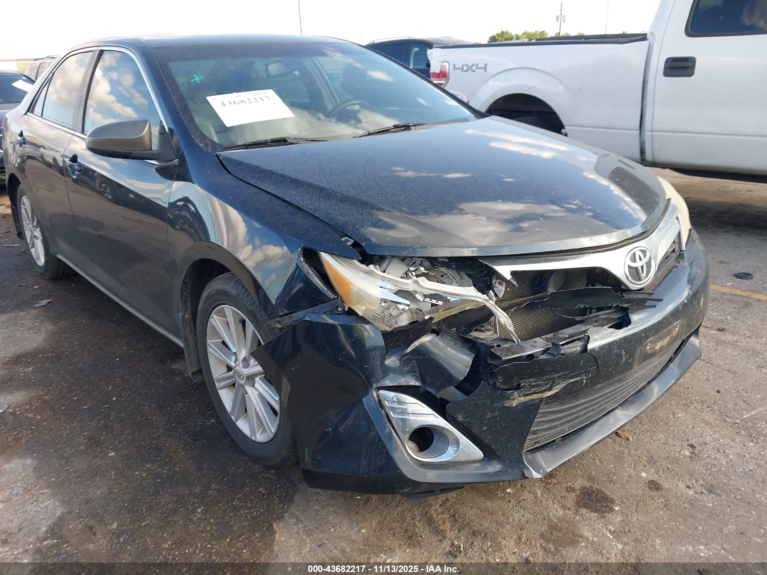 TOYOTA CAMRY image 6