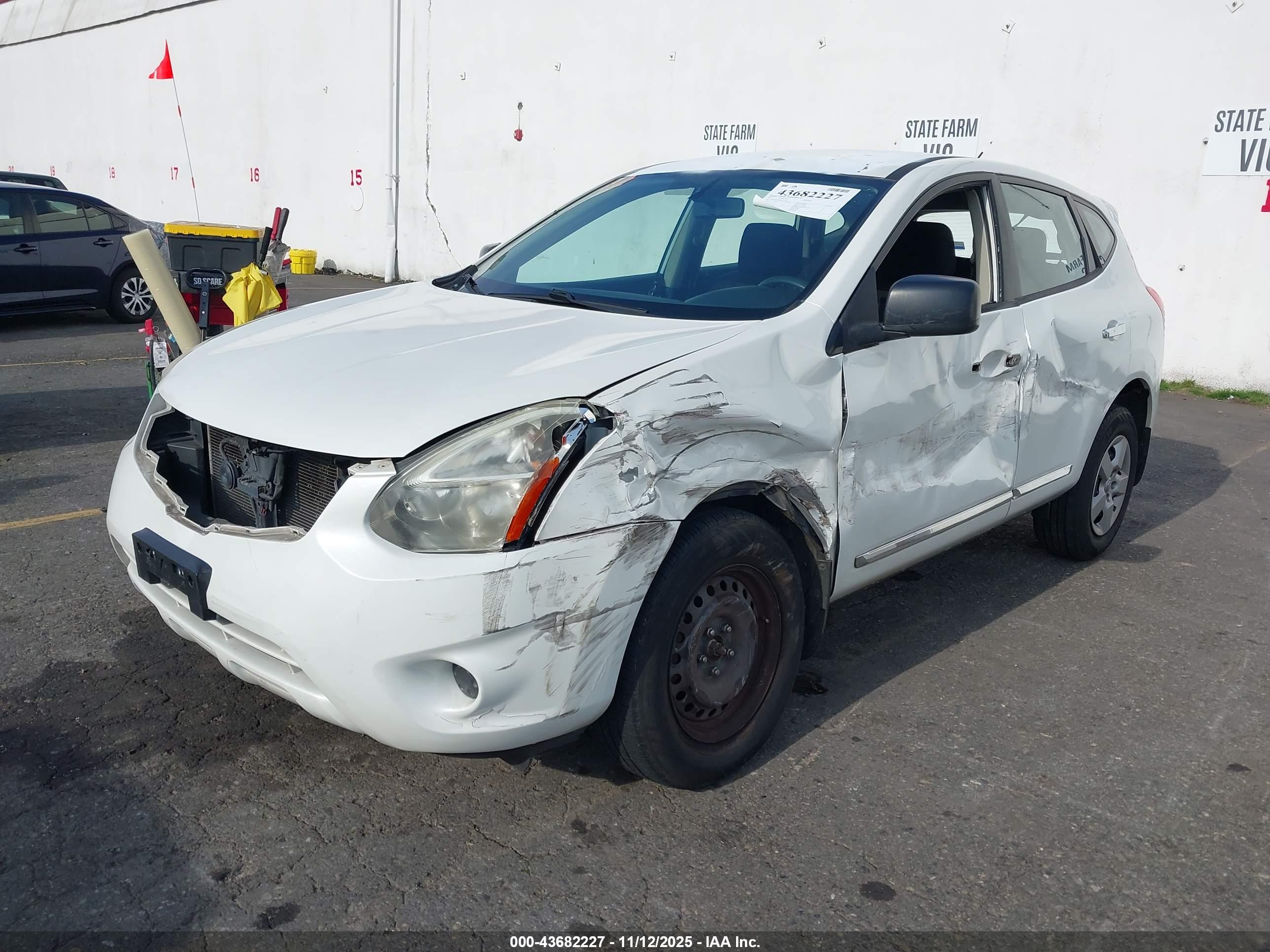 NISSAN ROGUE image 2