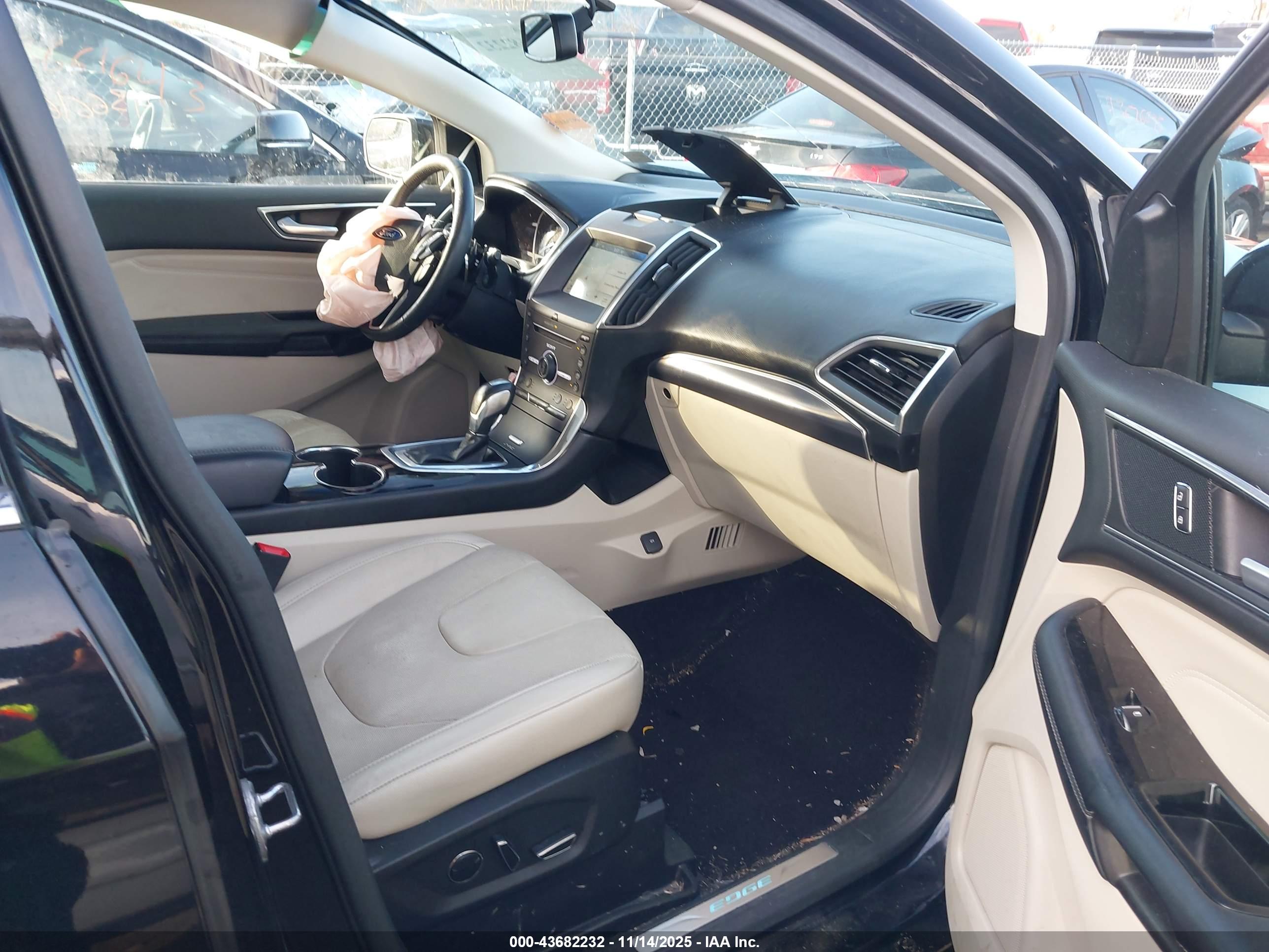 FORD EDGE image 5
