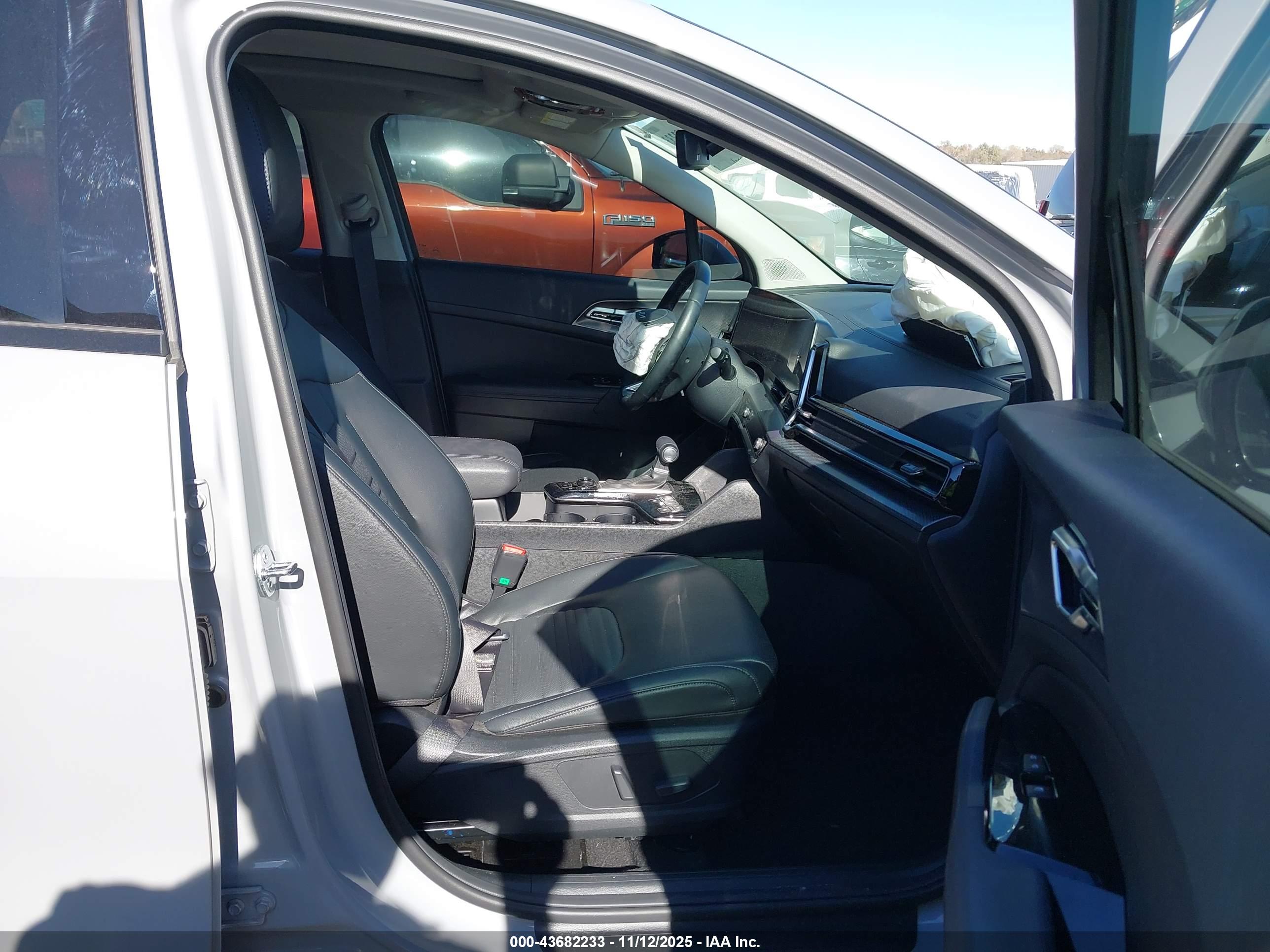 KIA SPORTAGE image 5