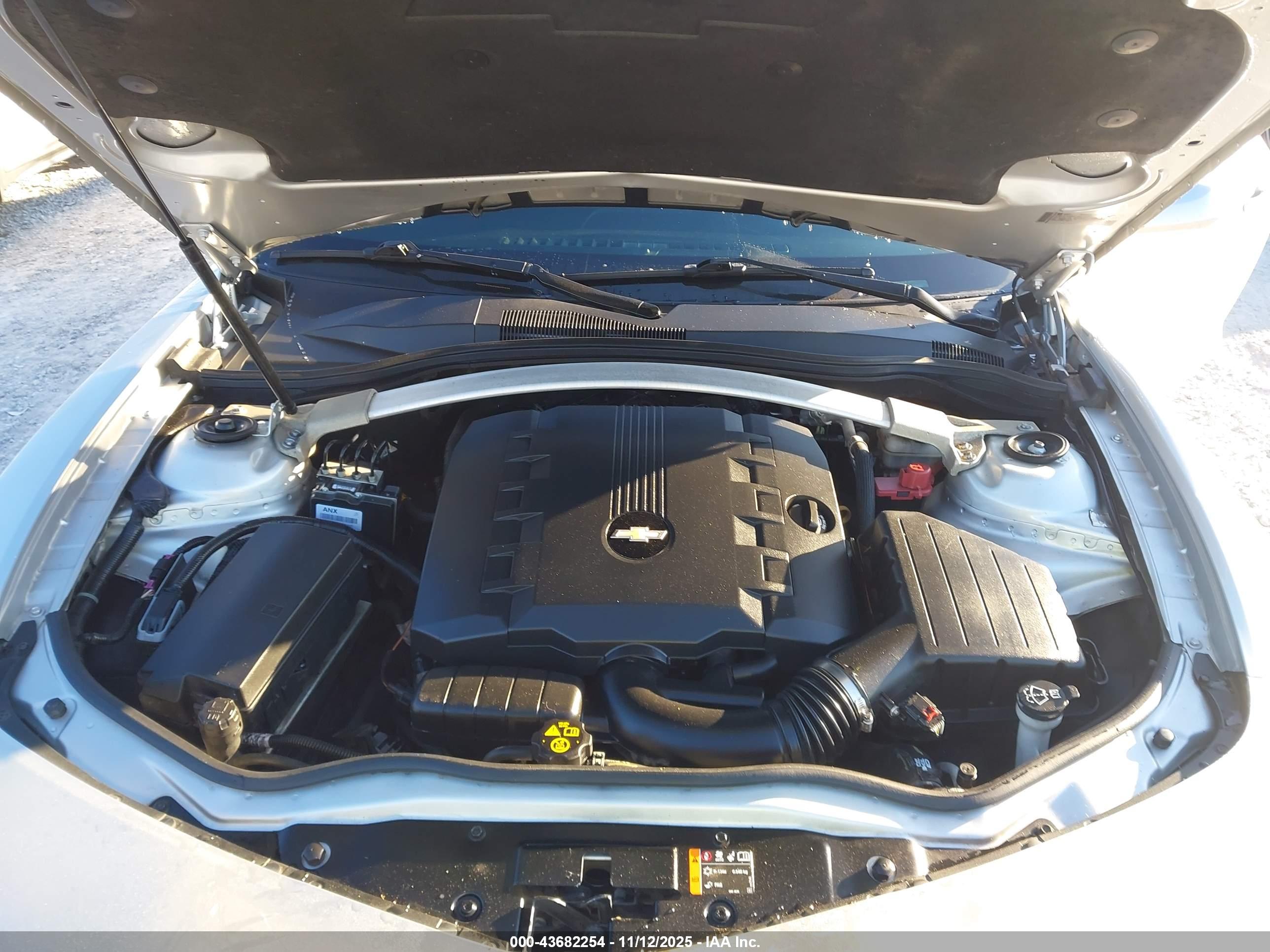 CHEVROLET CAMARO image 10
