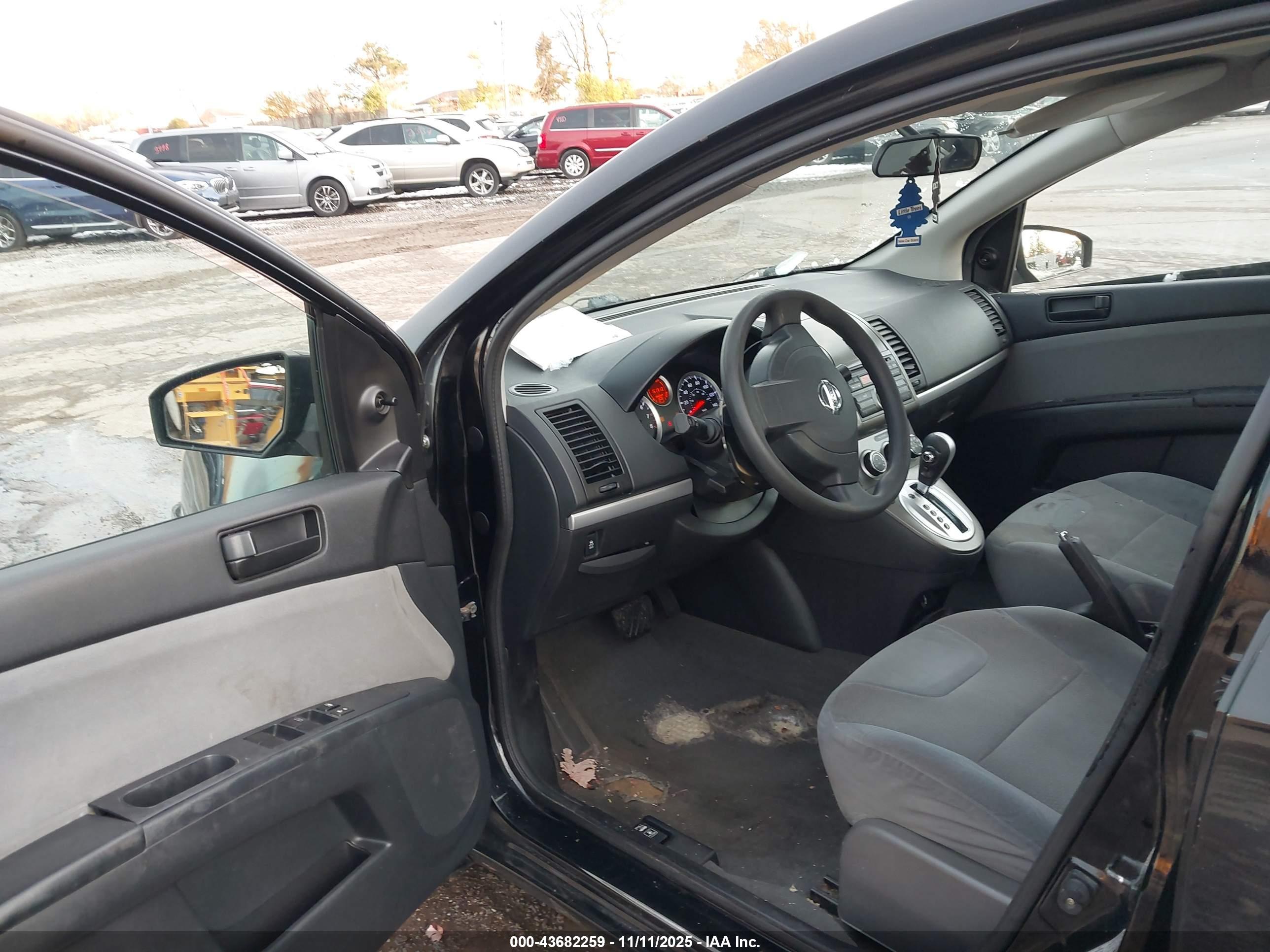 NISSAN SENTRA image 5