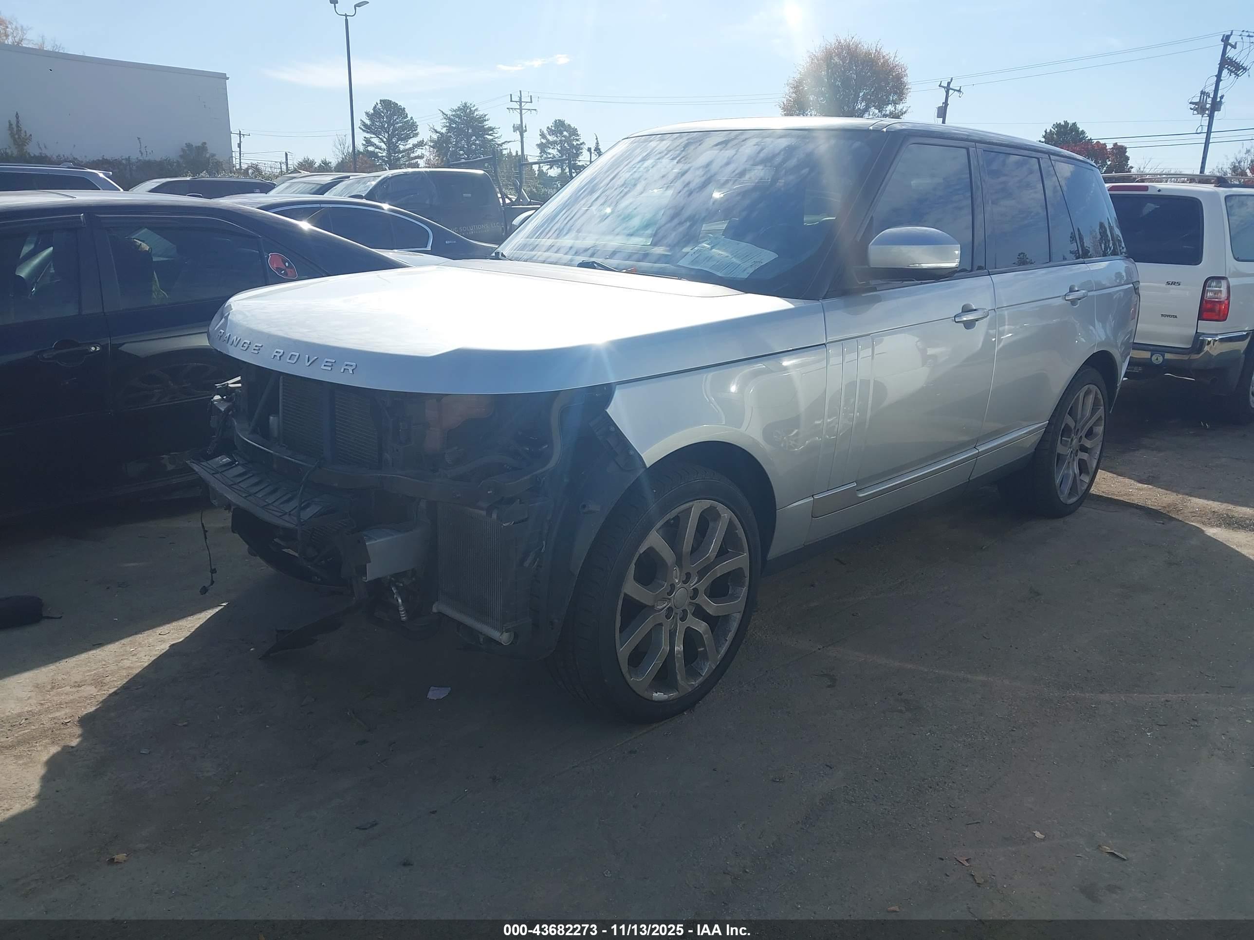LAND ROVER image 2