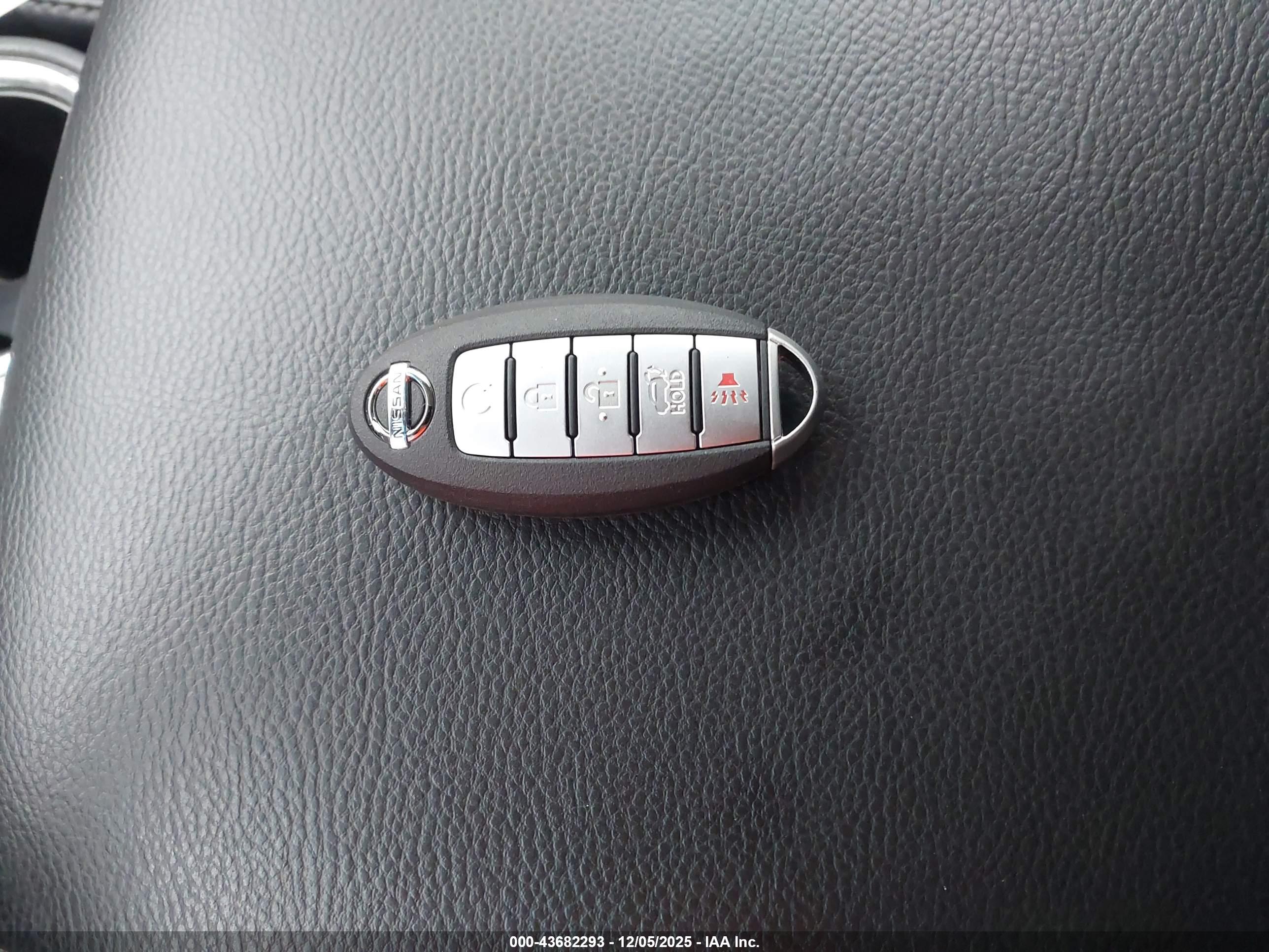 NISSAN PATHFINDER image 11