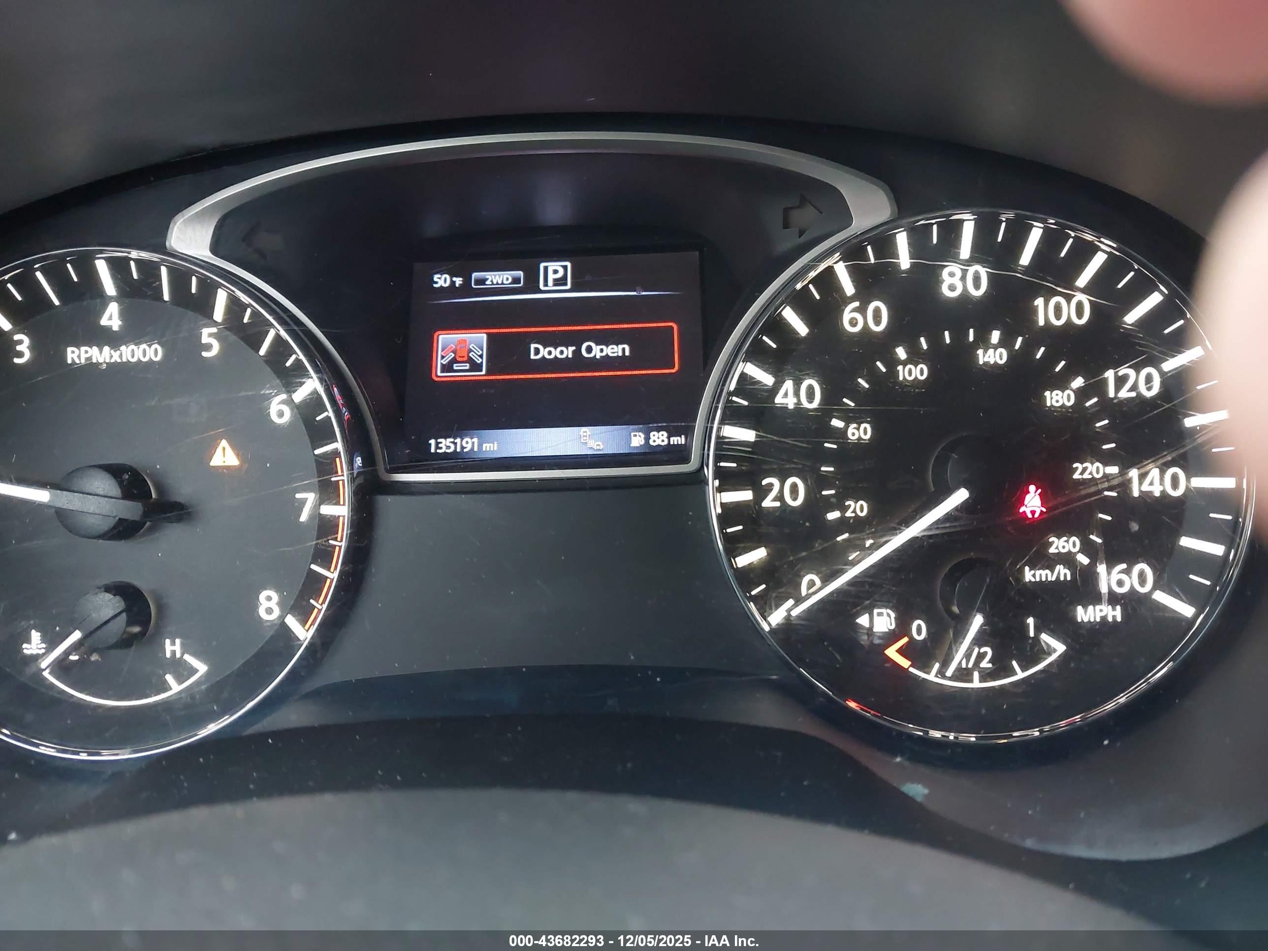 NISSAN PATHFINDER image 7