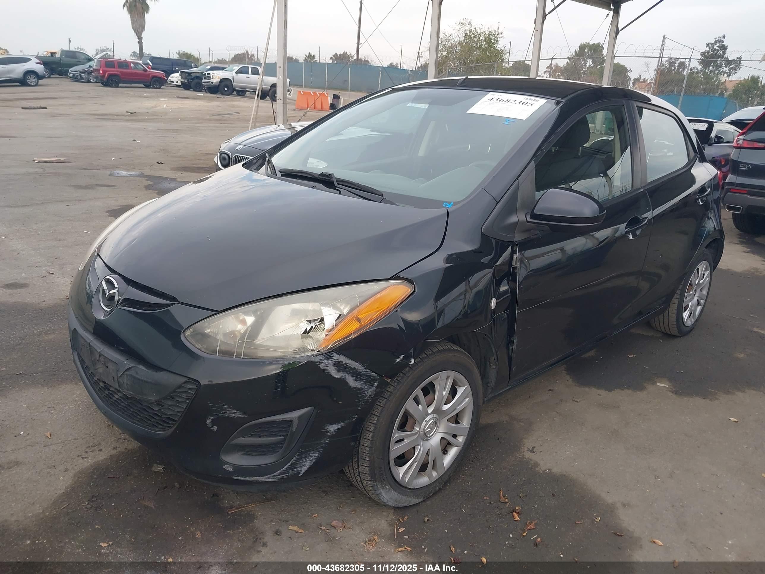 MAZDA MAZDA2 image 2