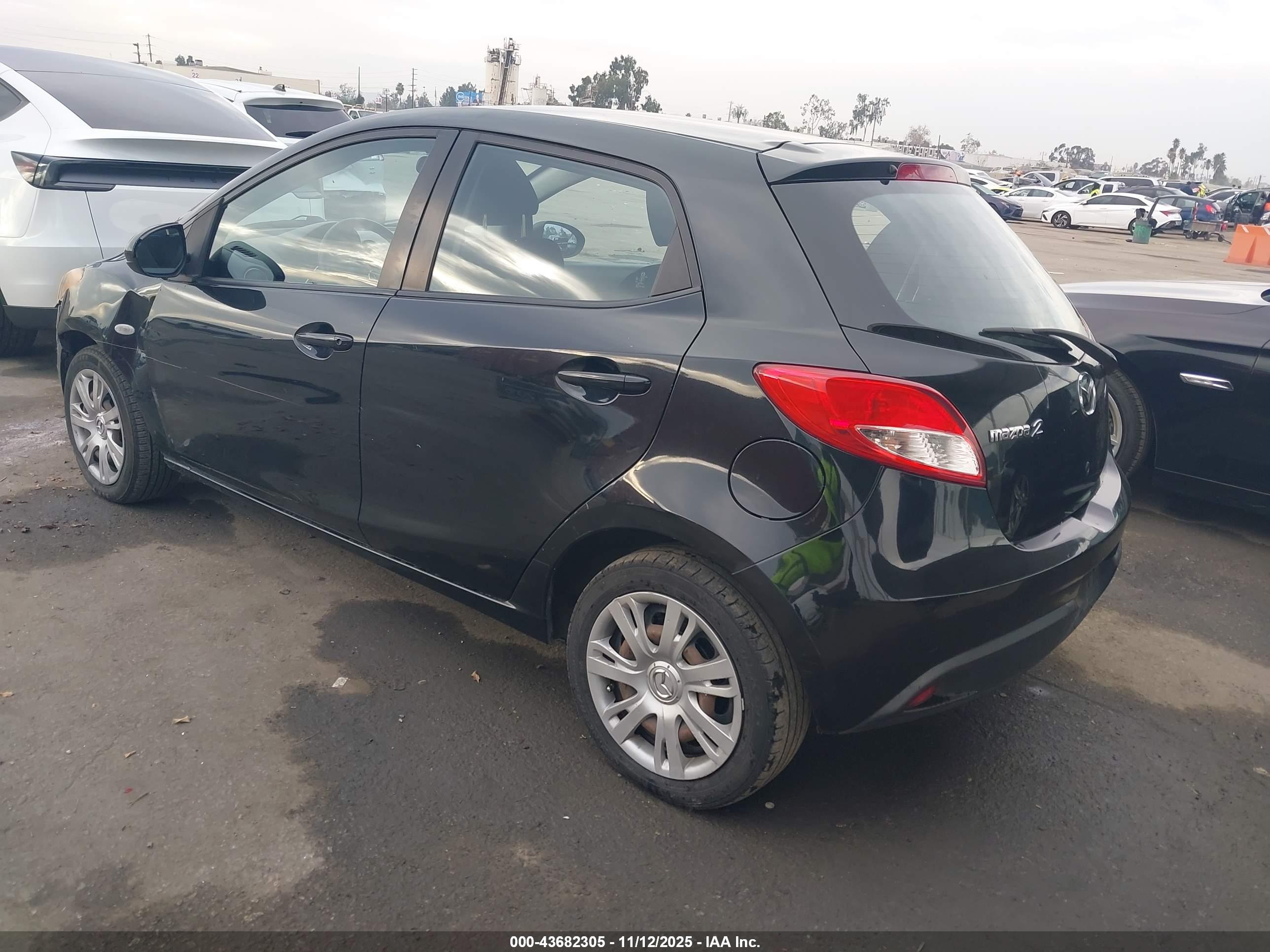 MAZDA MAZDA2 image 3
