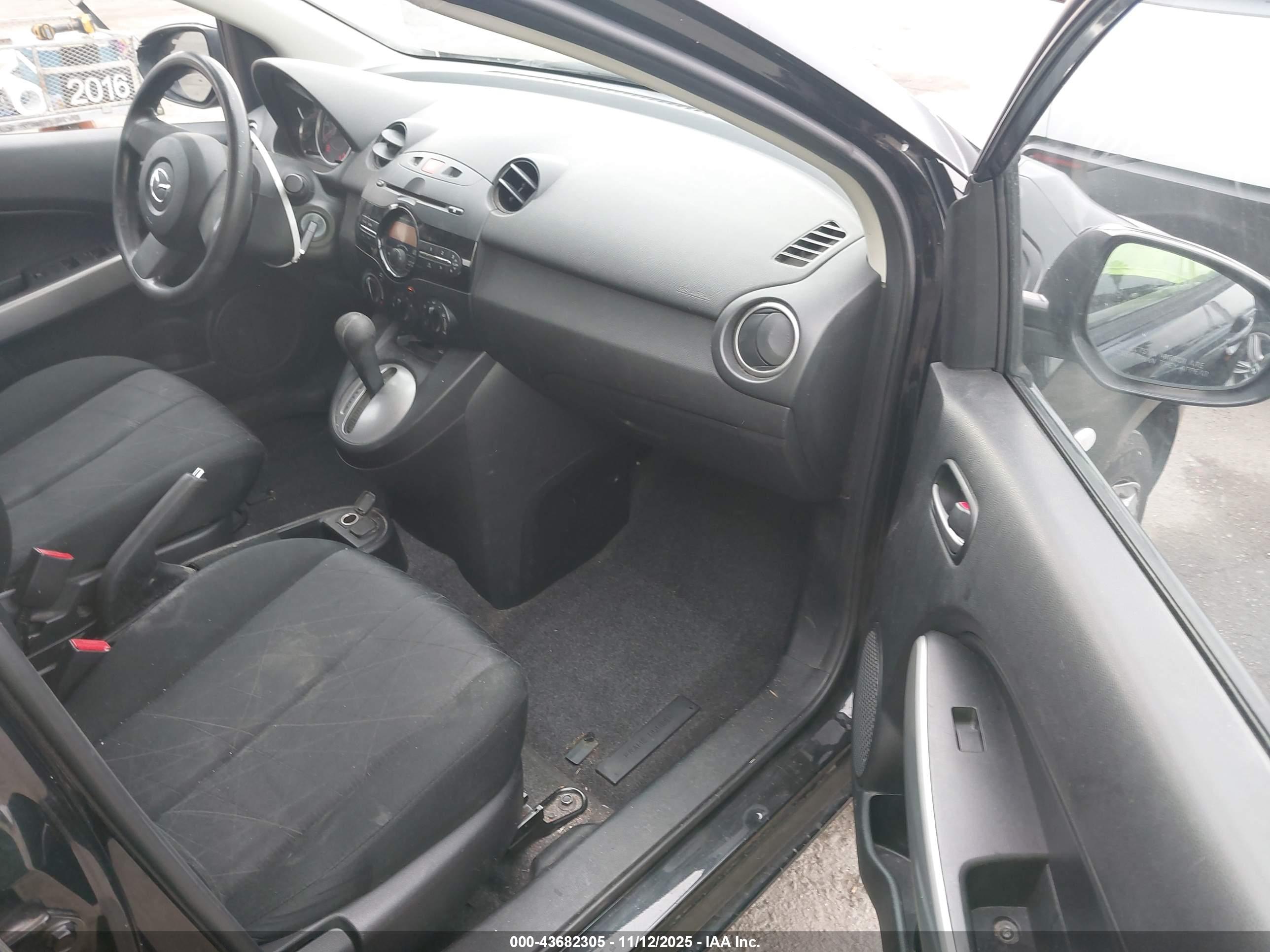 MAZDA MAZDA2 image 5