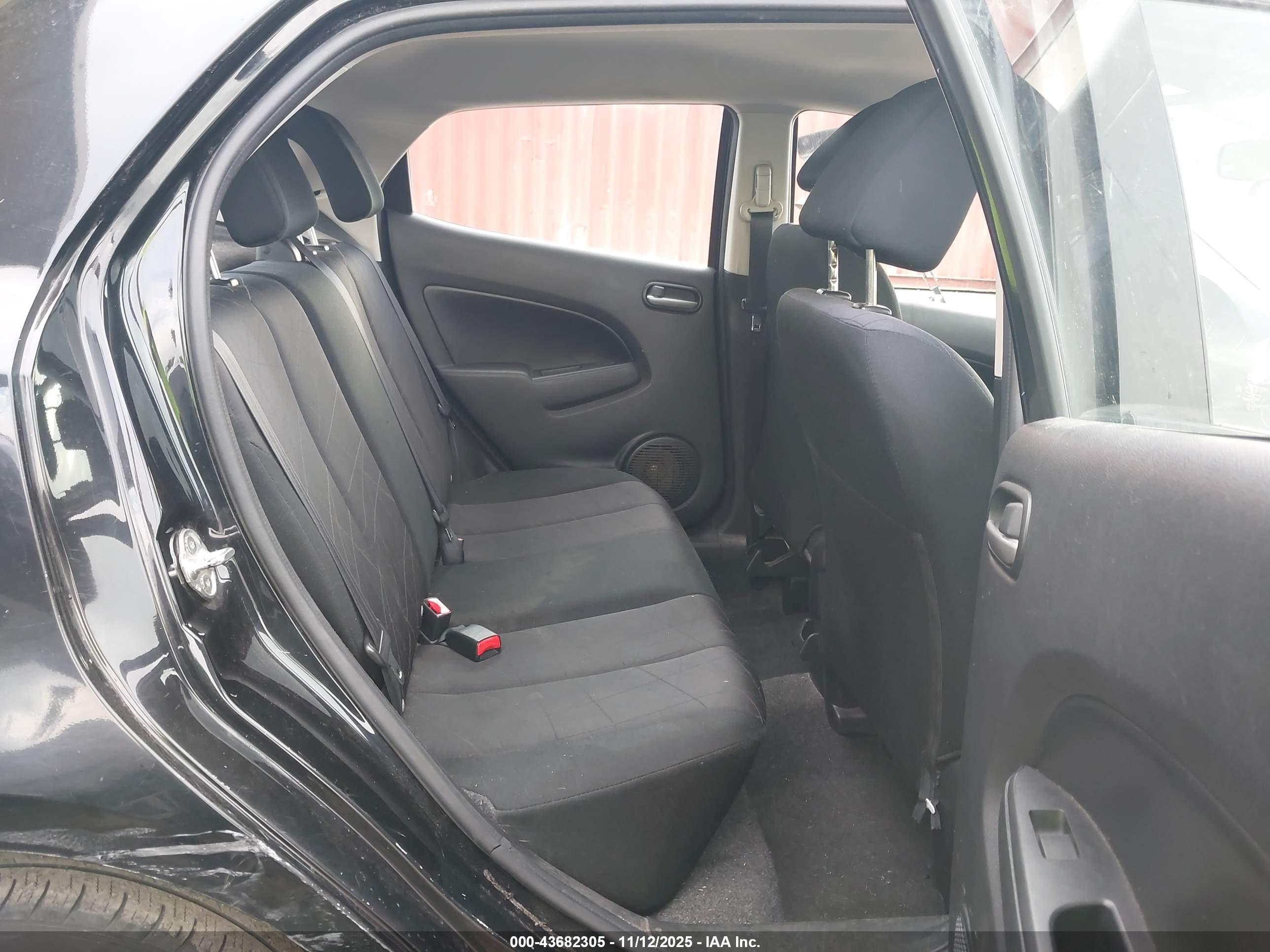 MAZDA MAZDA2 image 8