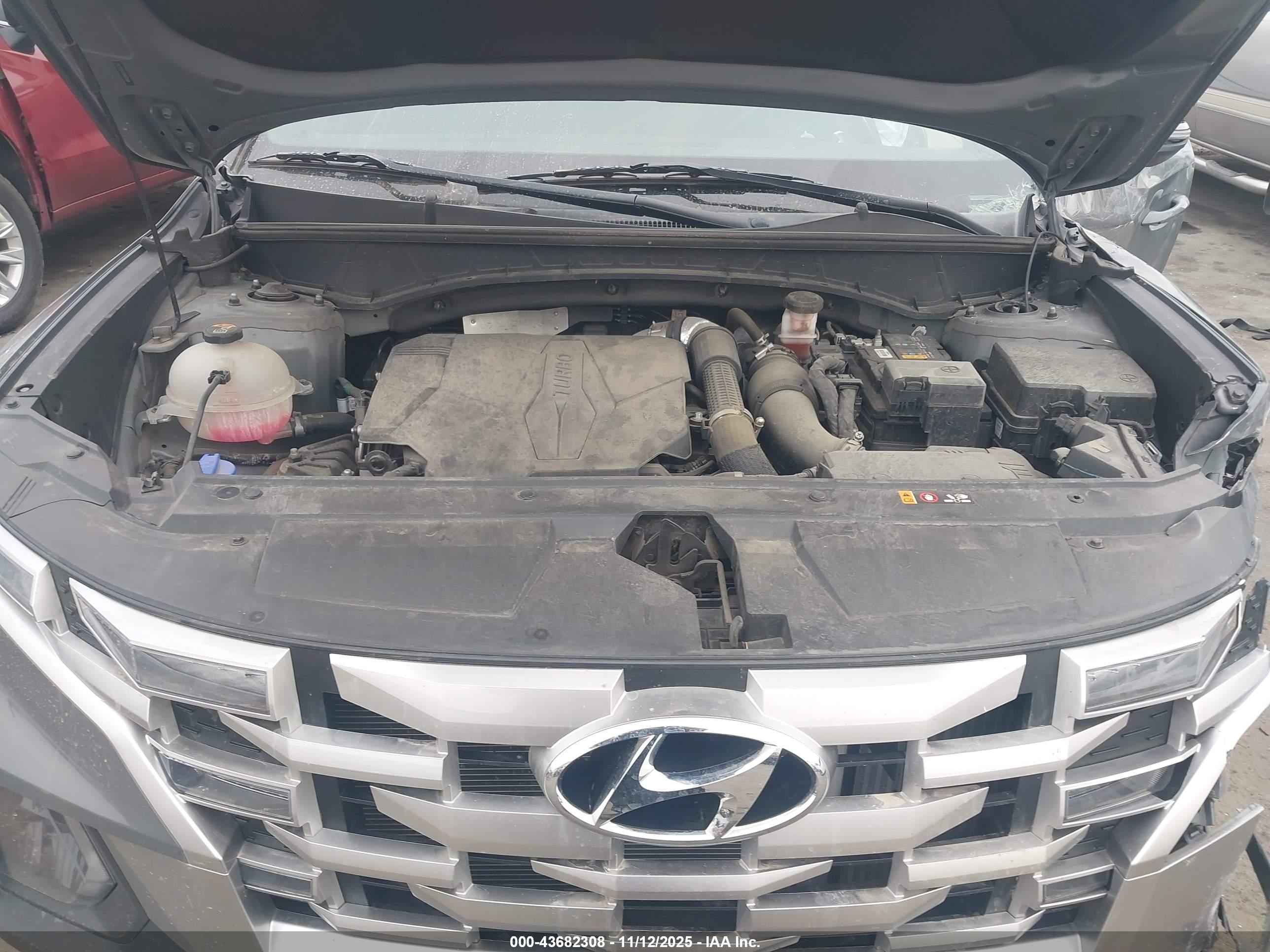 HYUNDAI SANTA image 10