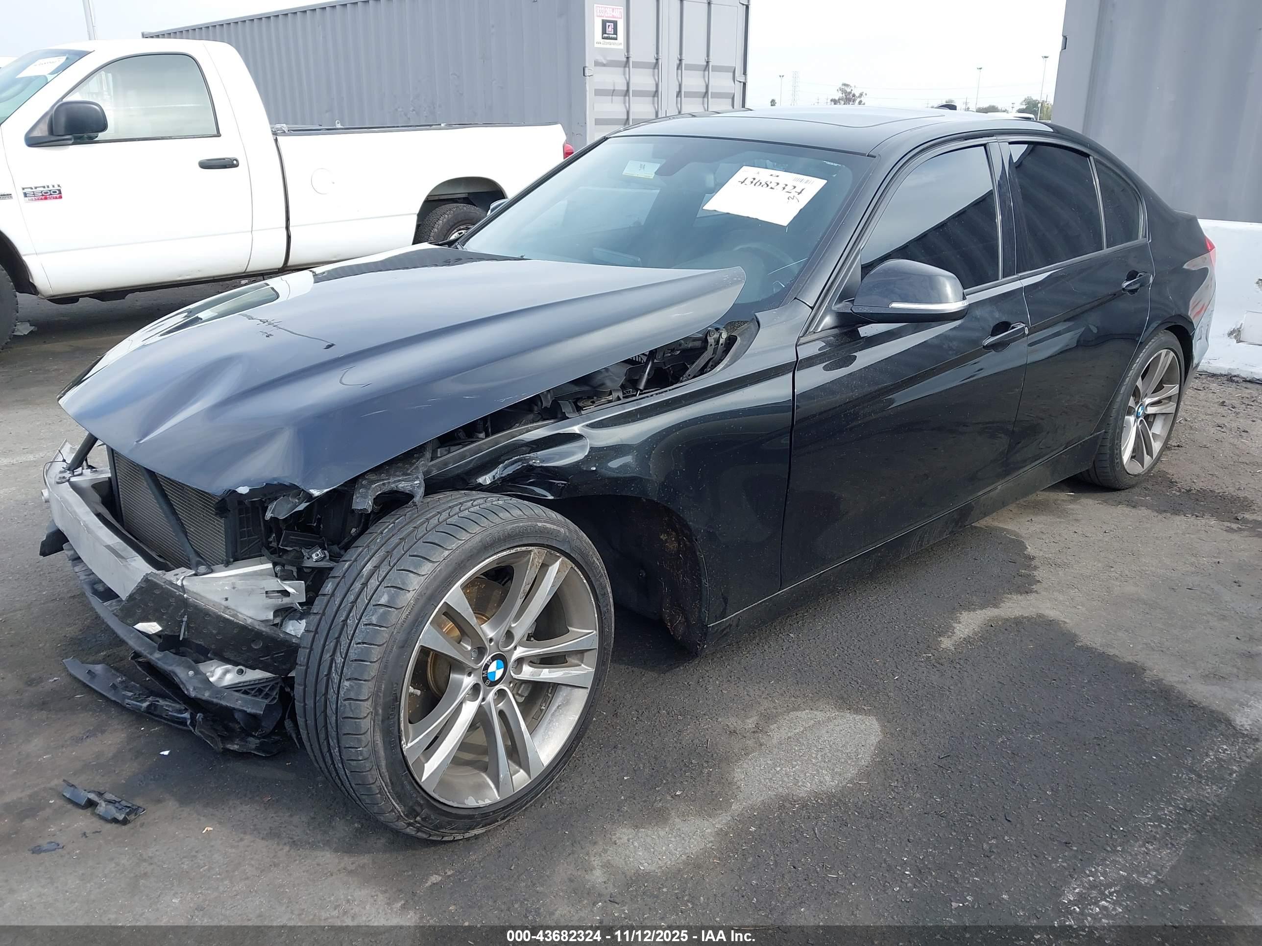 BMW 328I image 2
