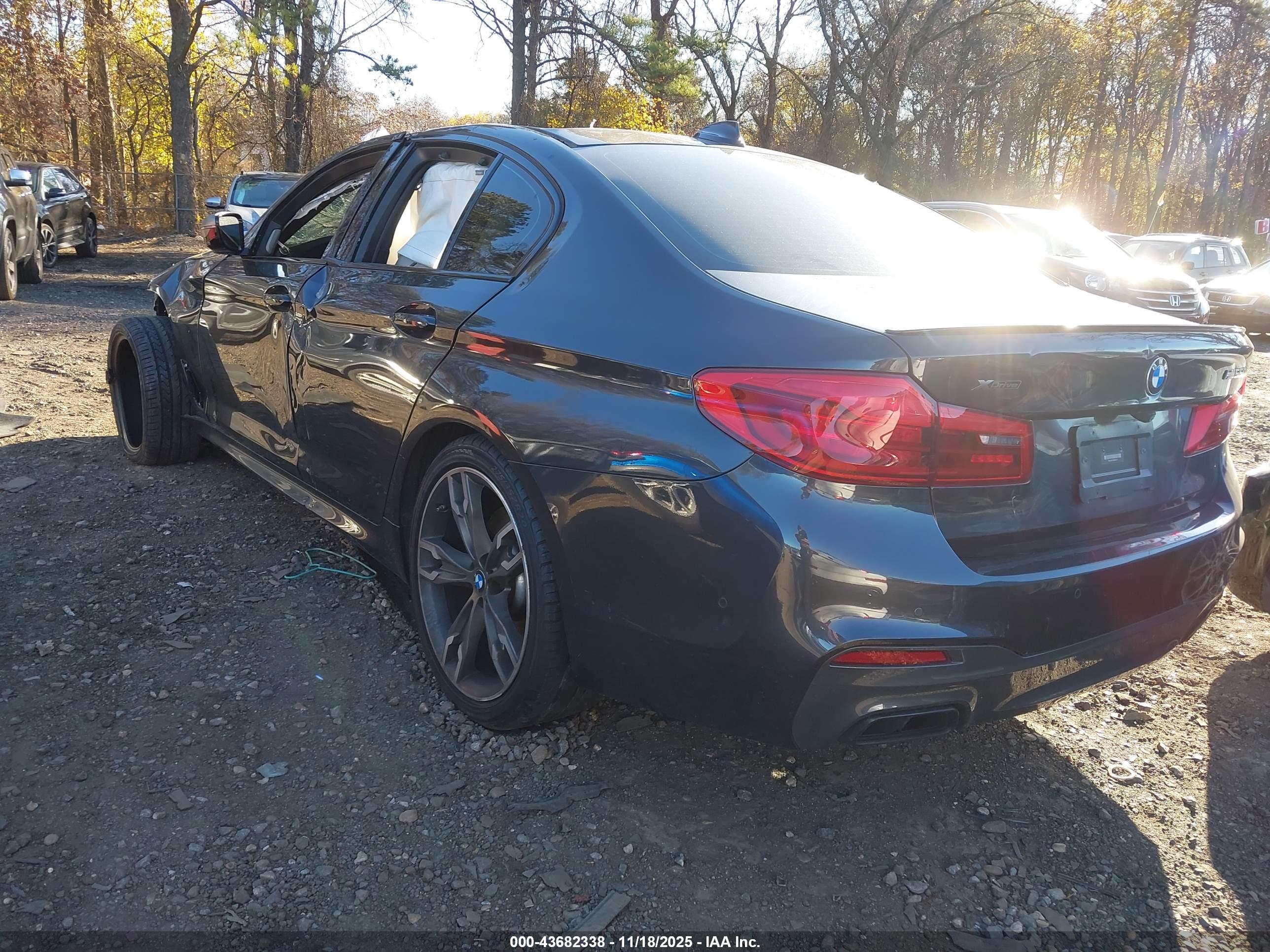 BMW M550I image 3