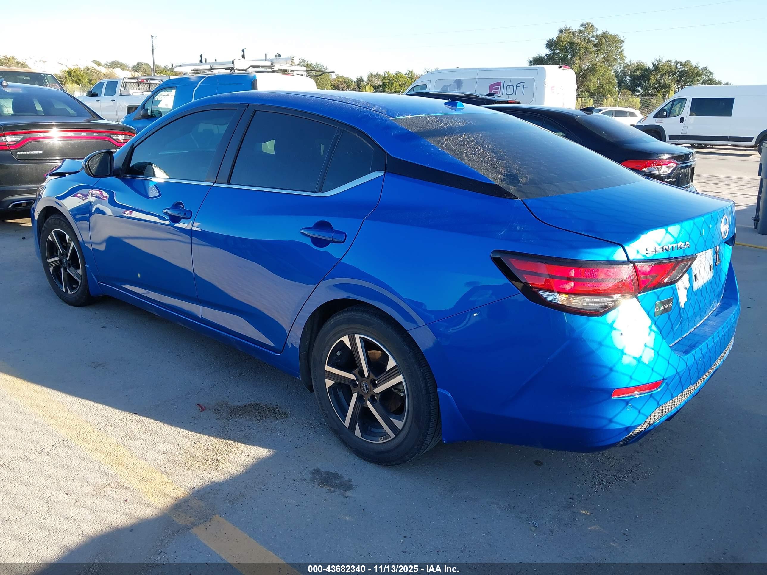 NISSAN SENTRA image 3