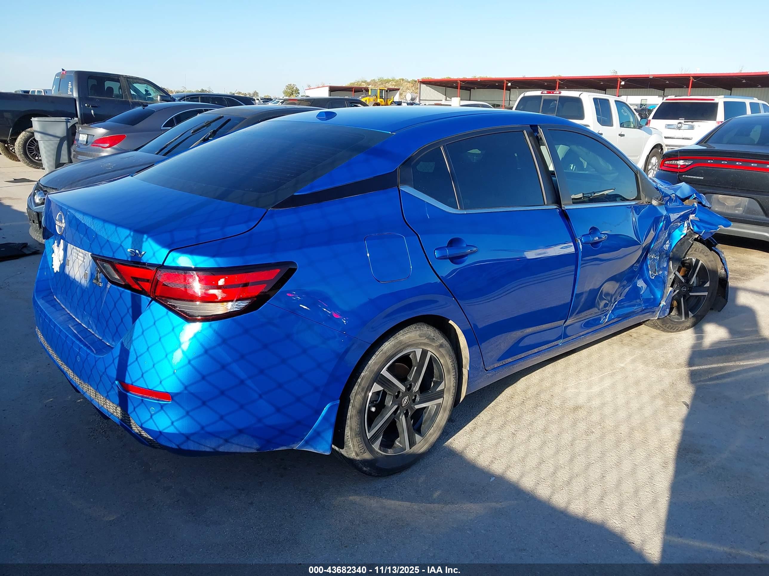 NISSAN SENTRA image 4