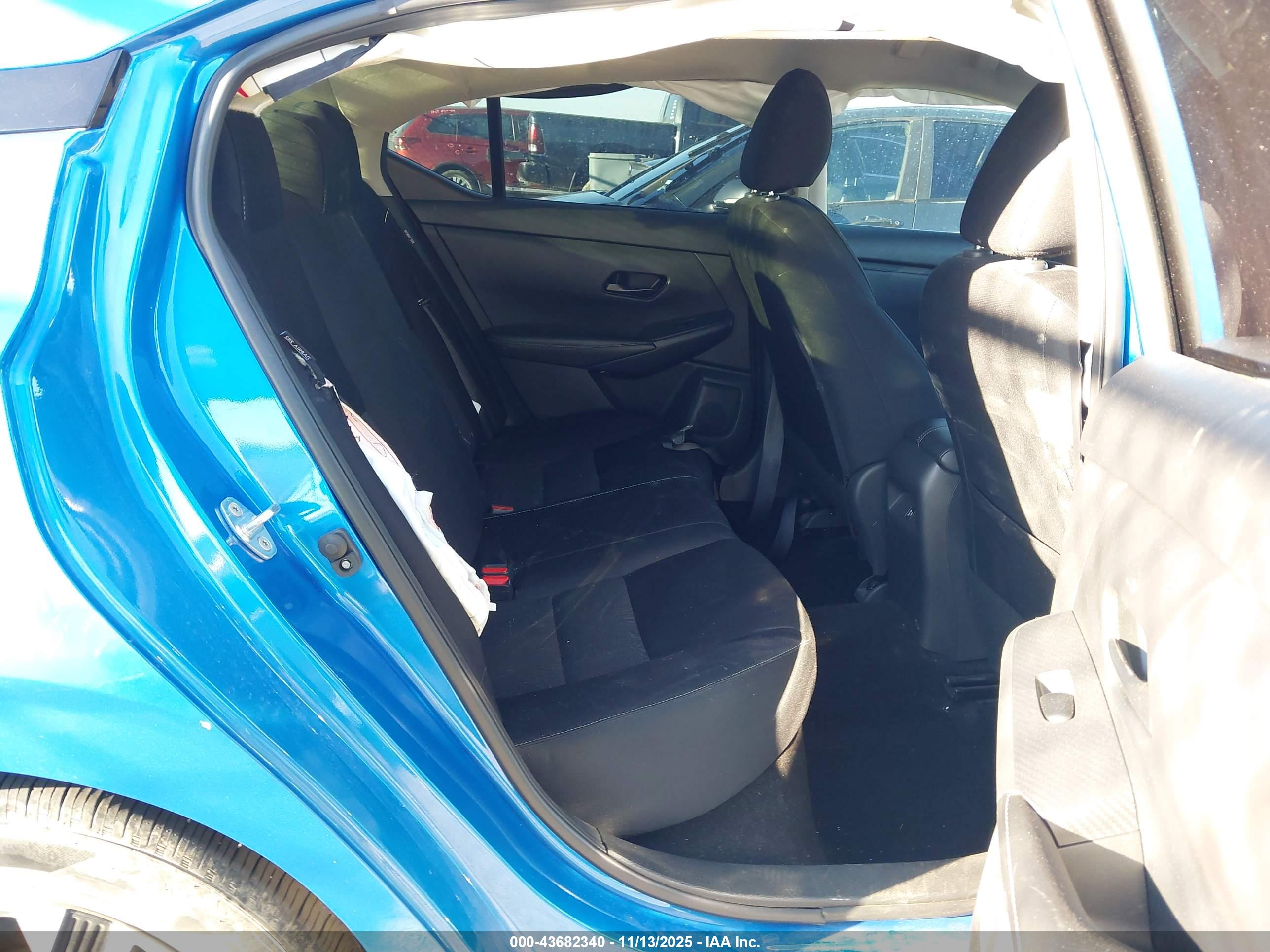 NISSAN SENTRA image 8