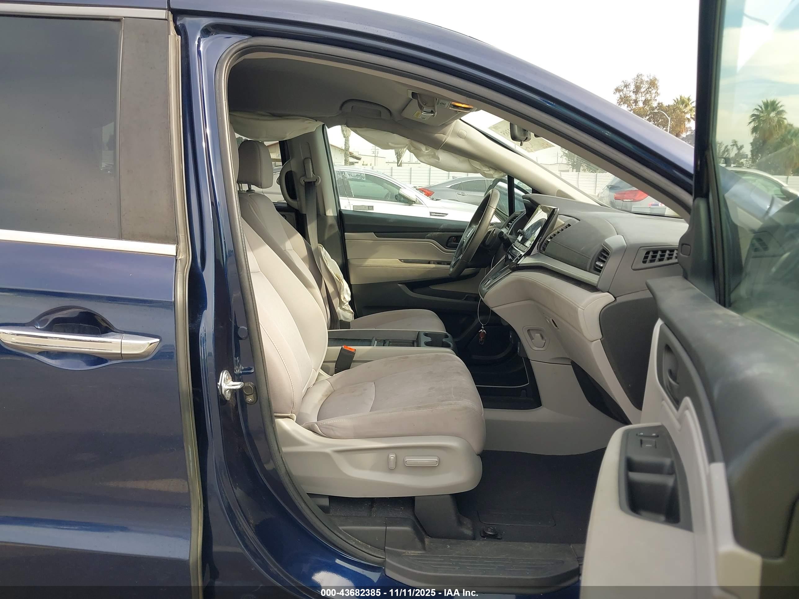 HONDA ODYSSEY image 5