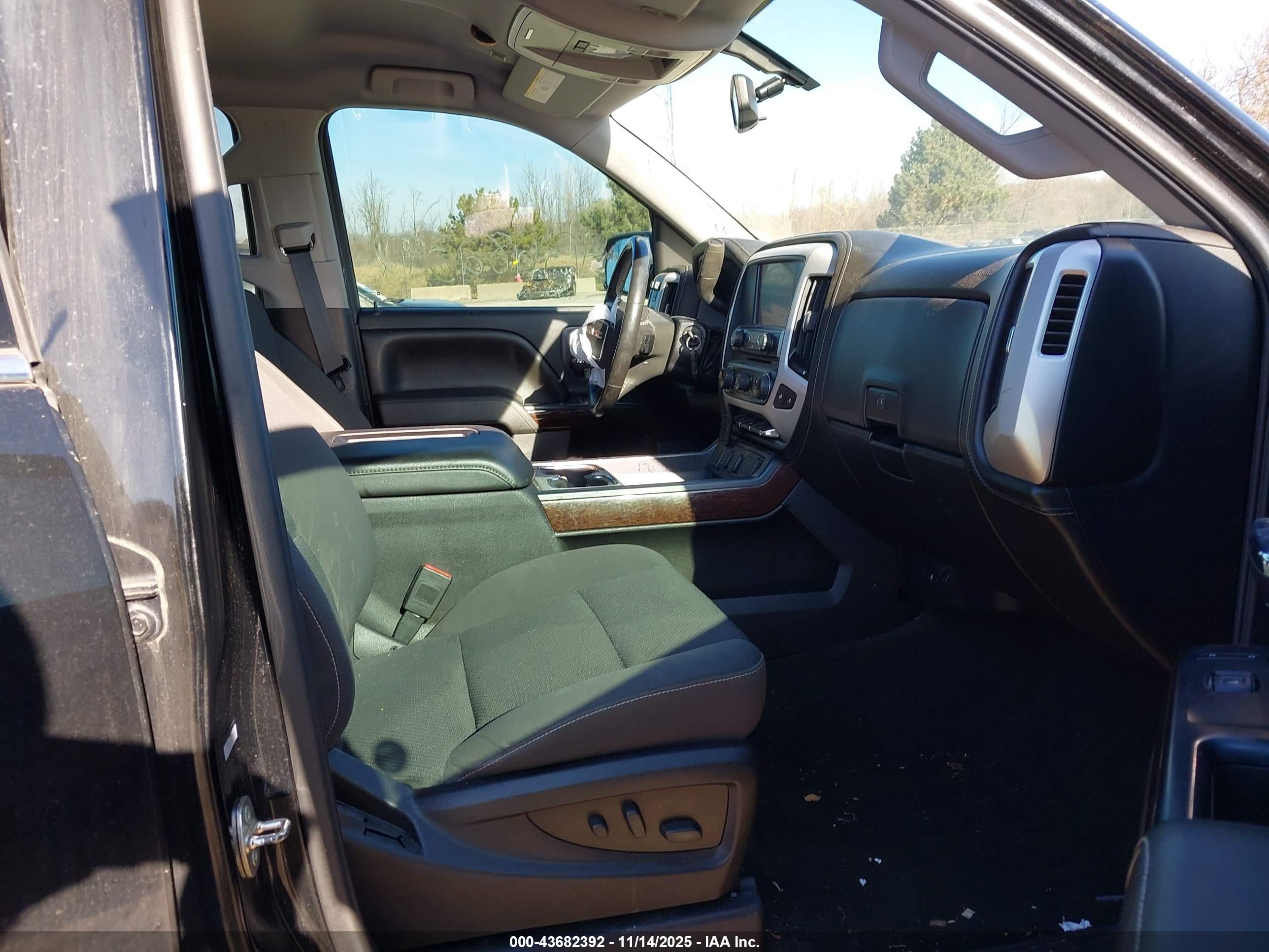 GMC SIERRA image 5