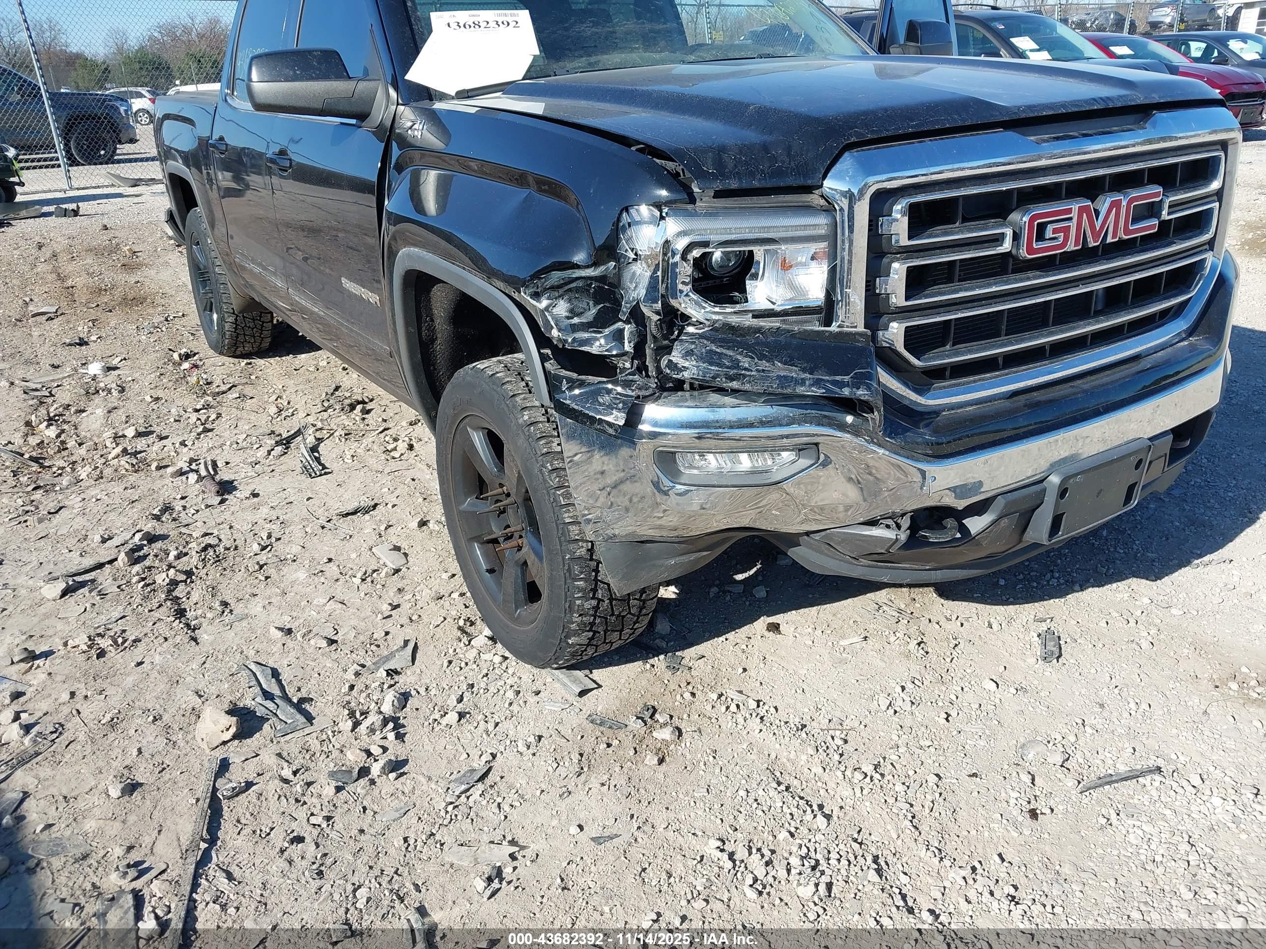GMC SIERRA image 6