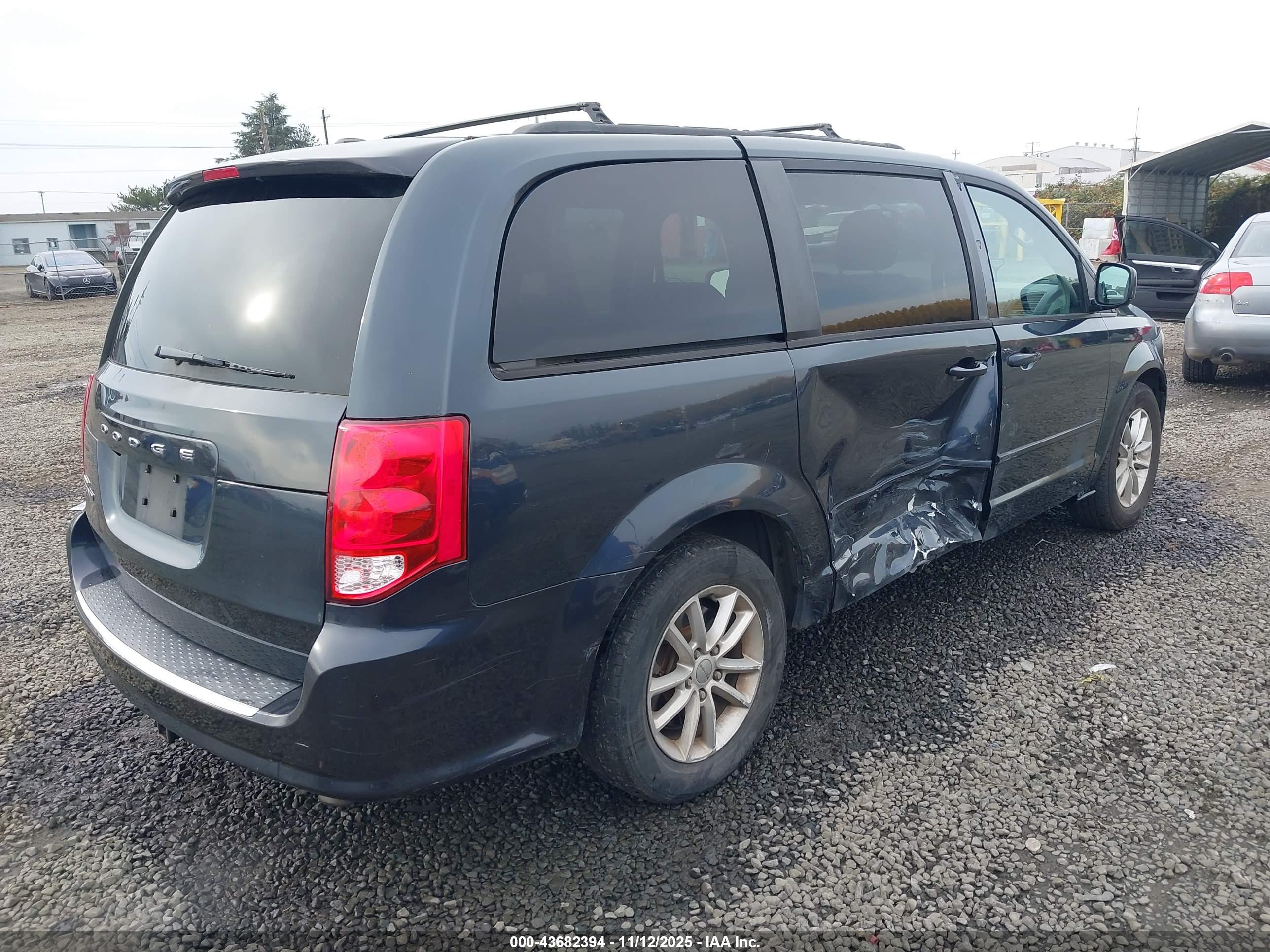 DODGE GRAND image 4