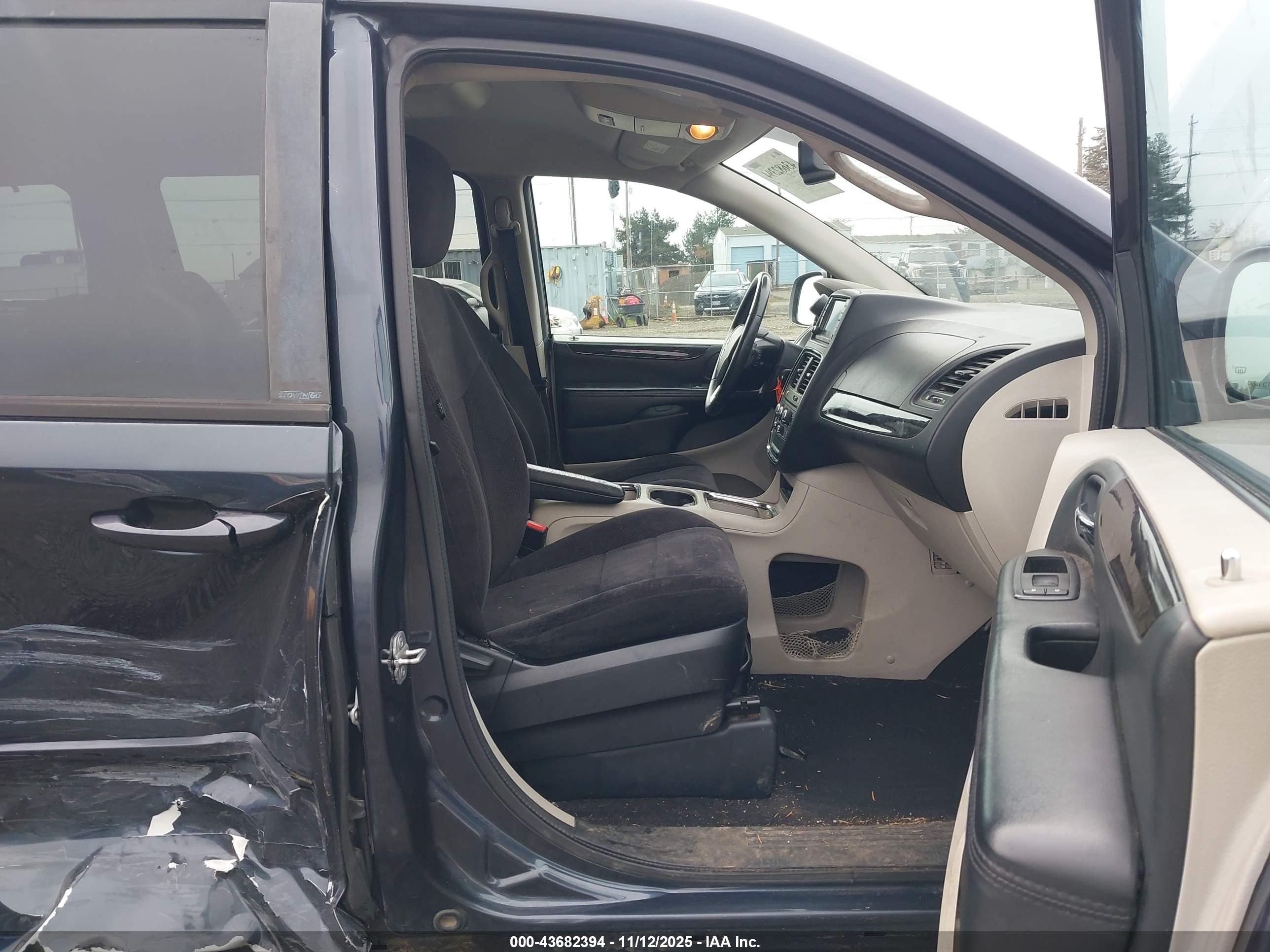 DODGE GRAND image 5