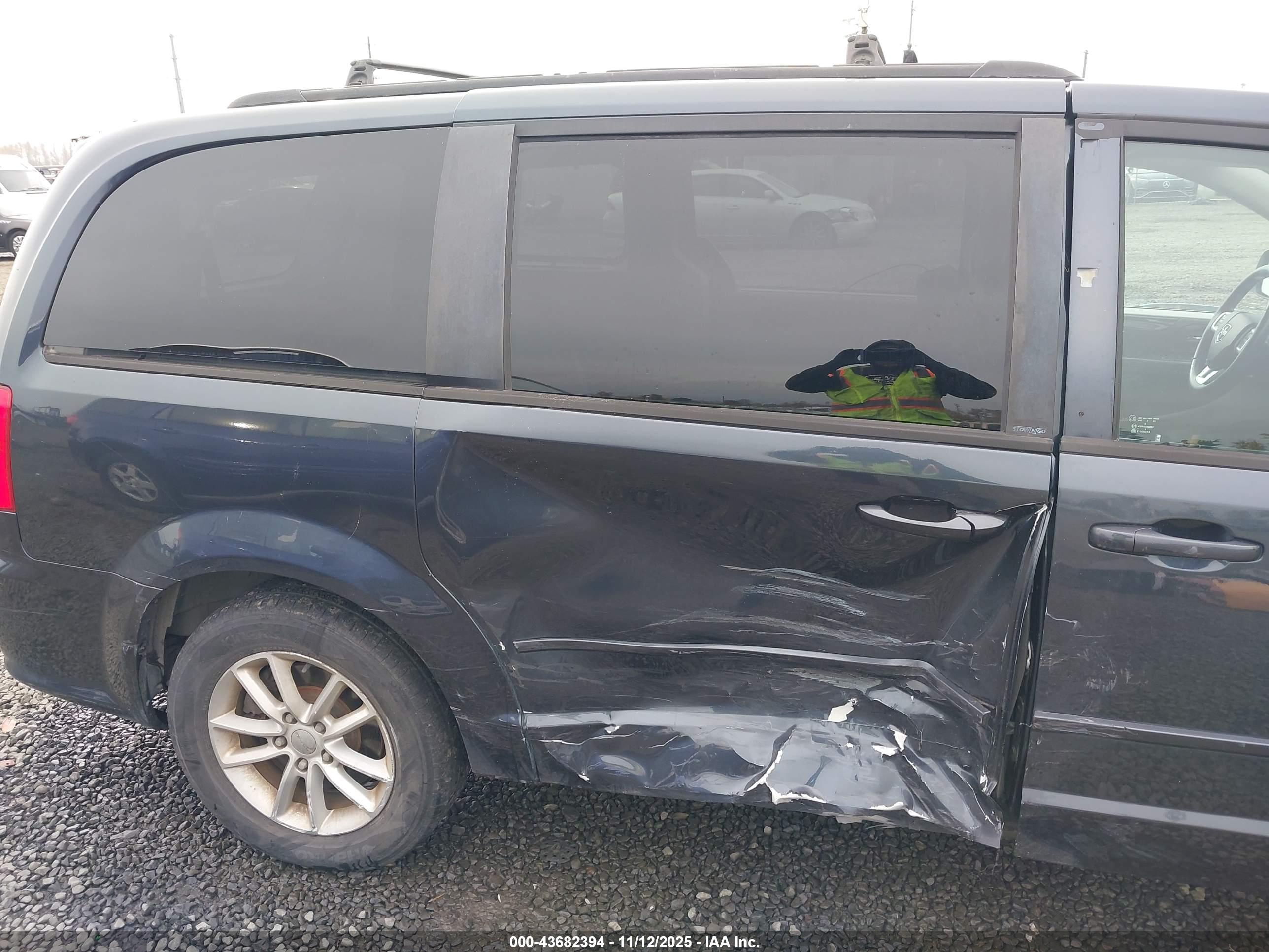 DODGE GRAND image 6