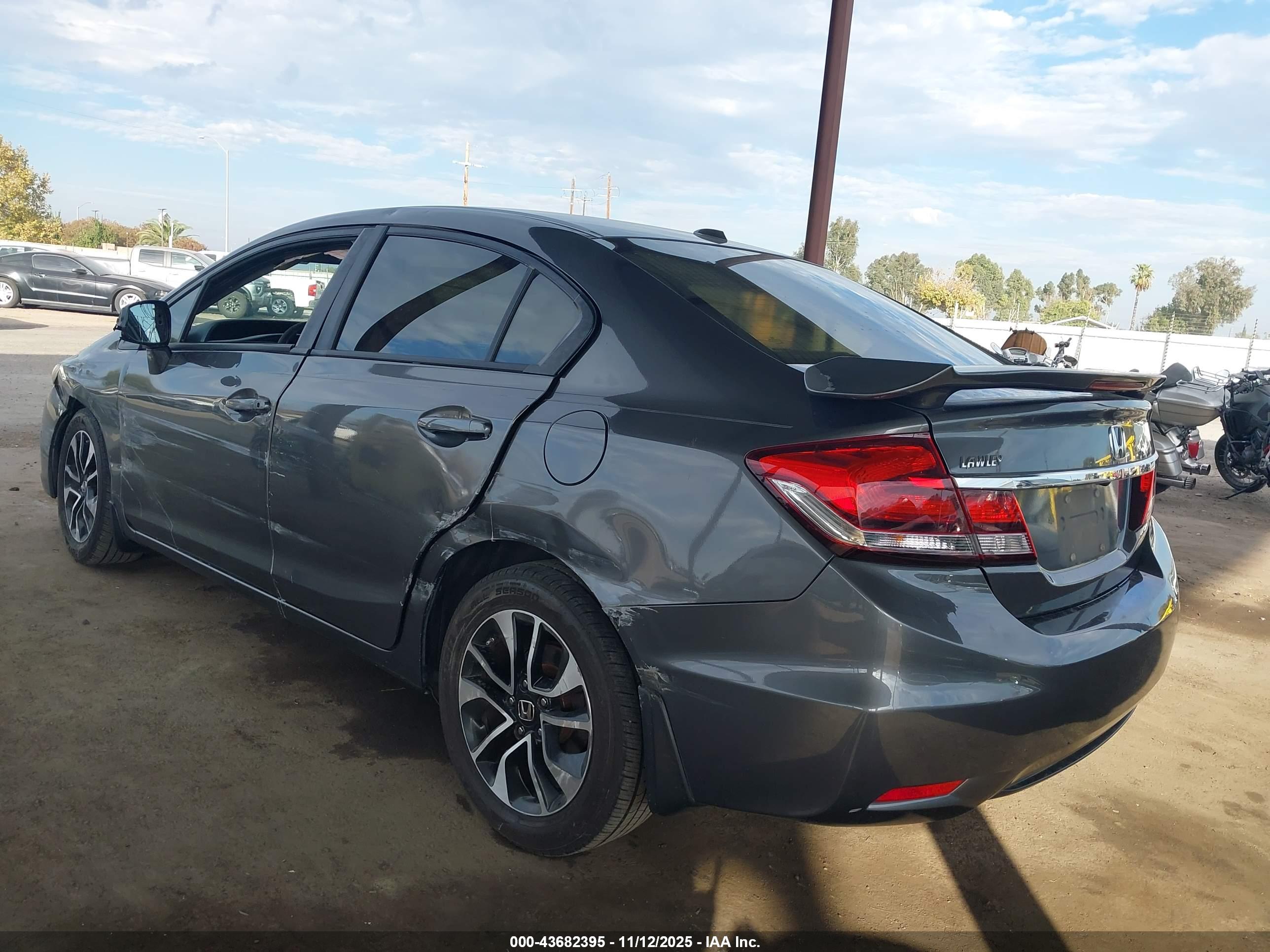 HONDA CIVIC image 3