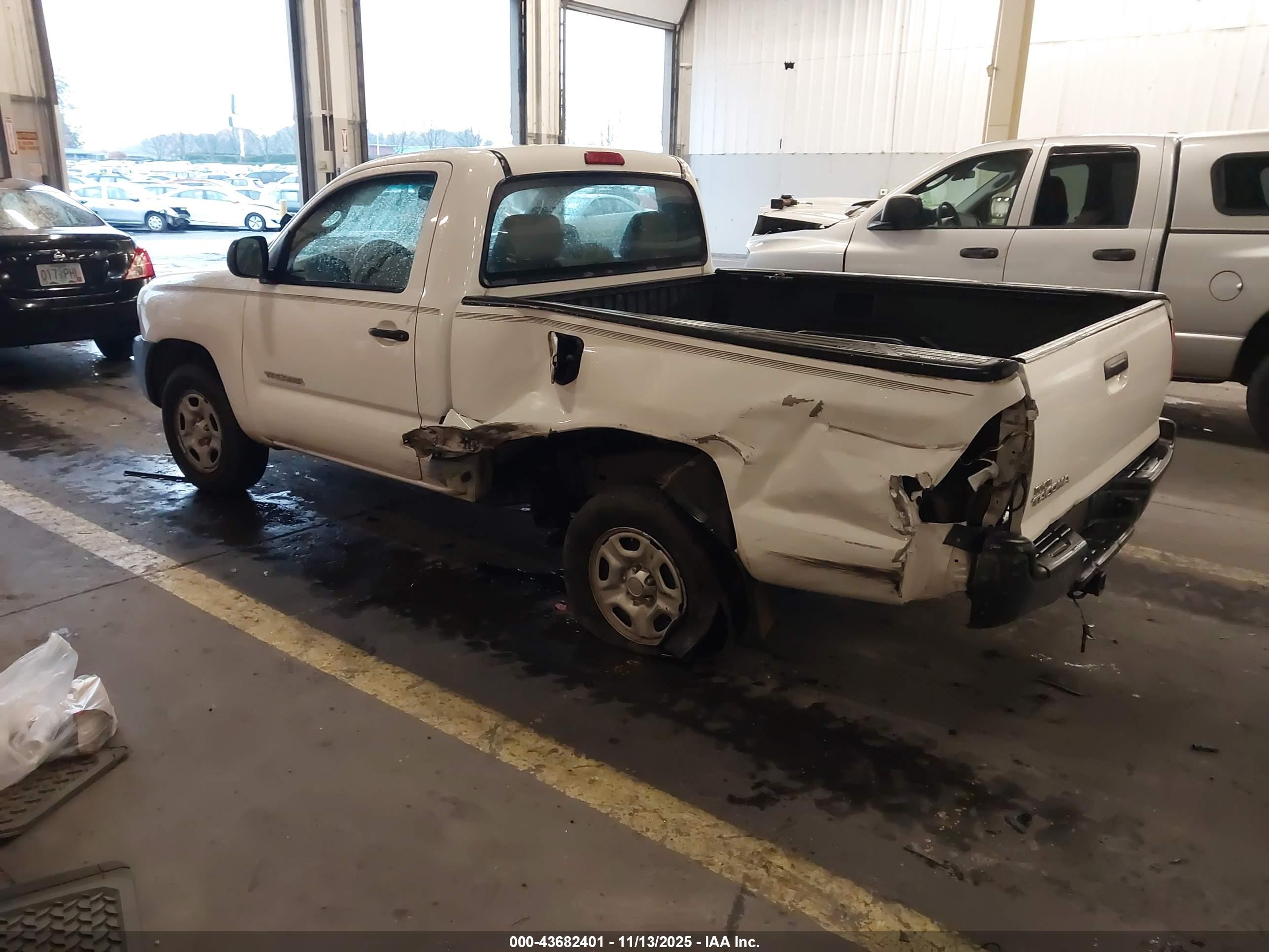 TOYOTA TACOMA image 3