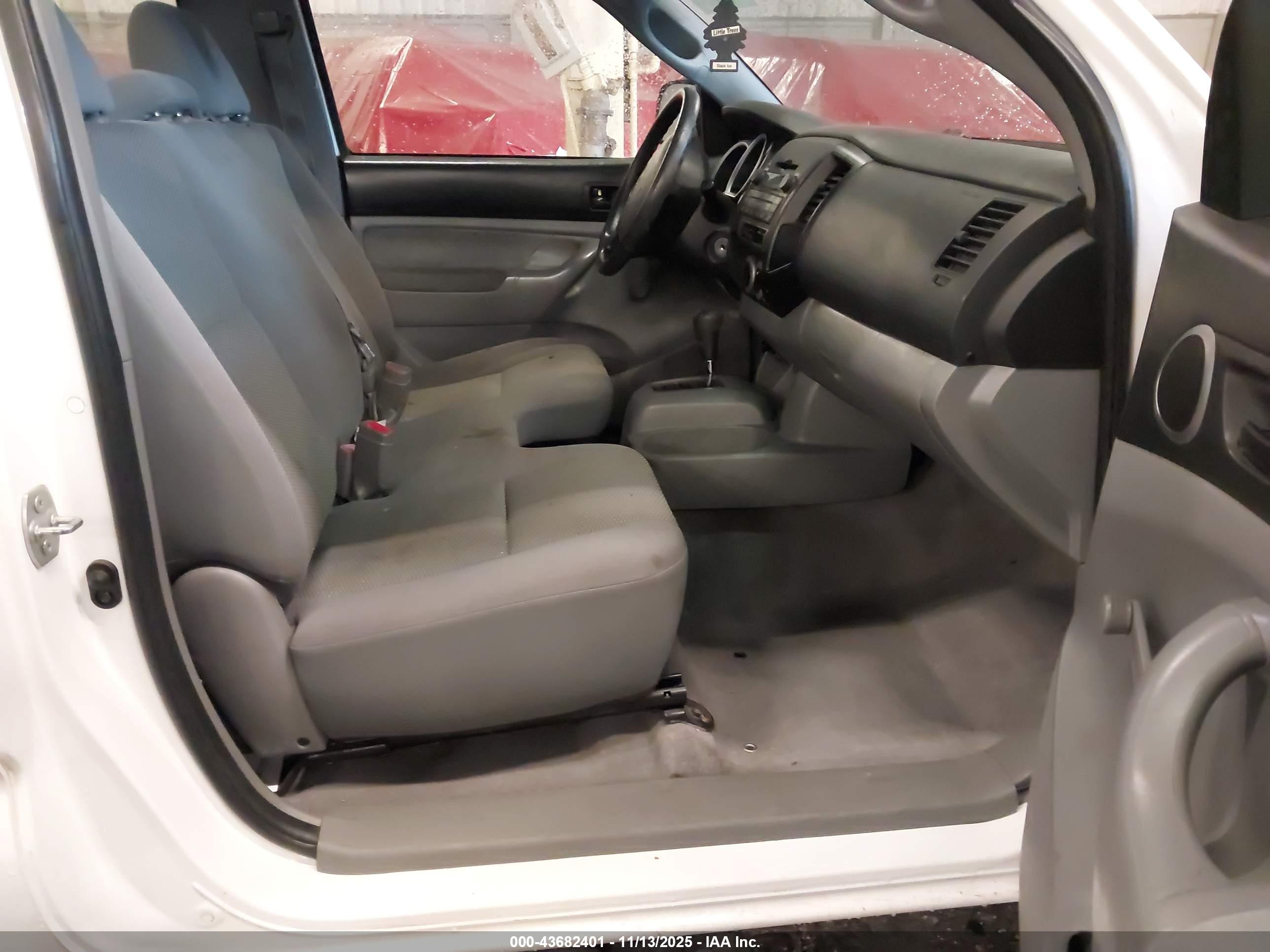 TOYOTA TACOMA image 5