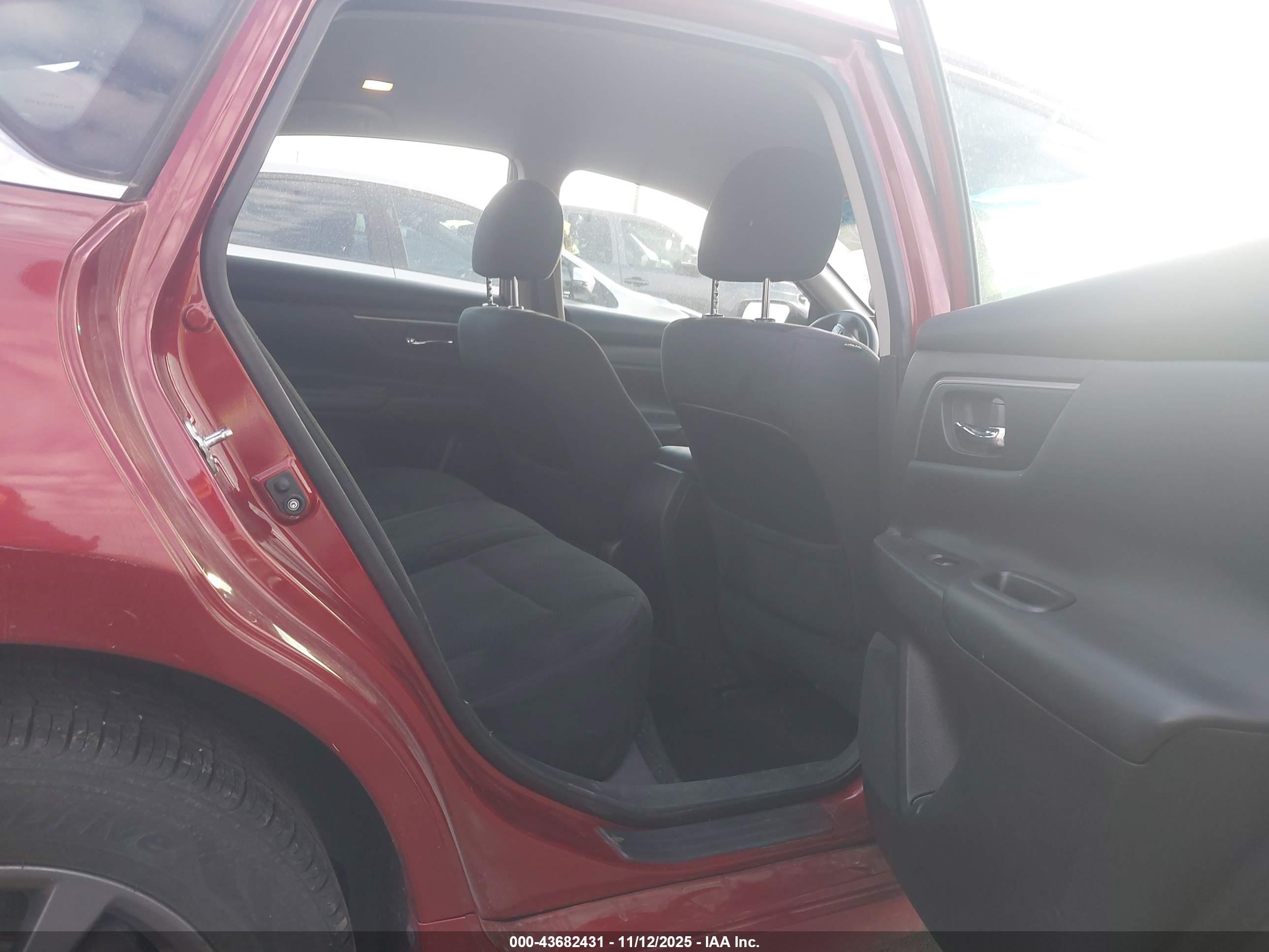 NISSAN ALTIMA image 8