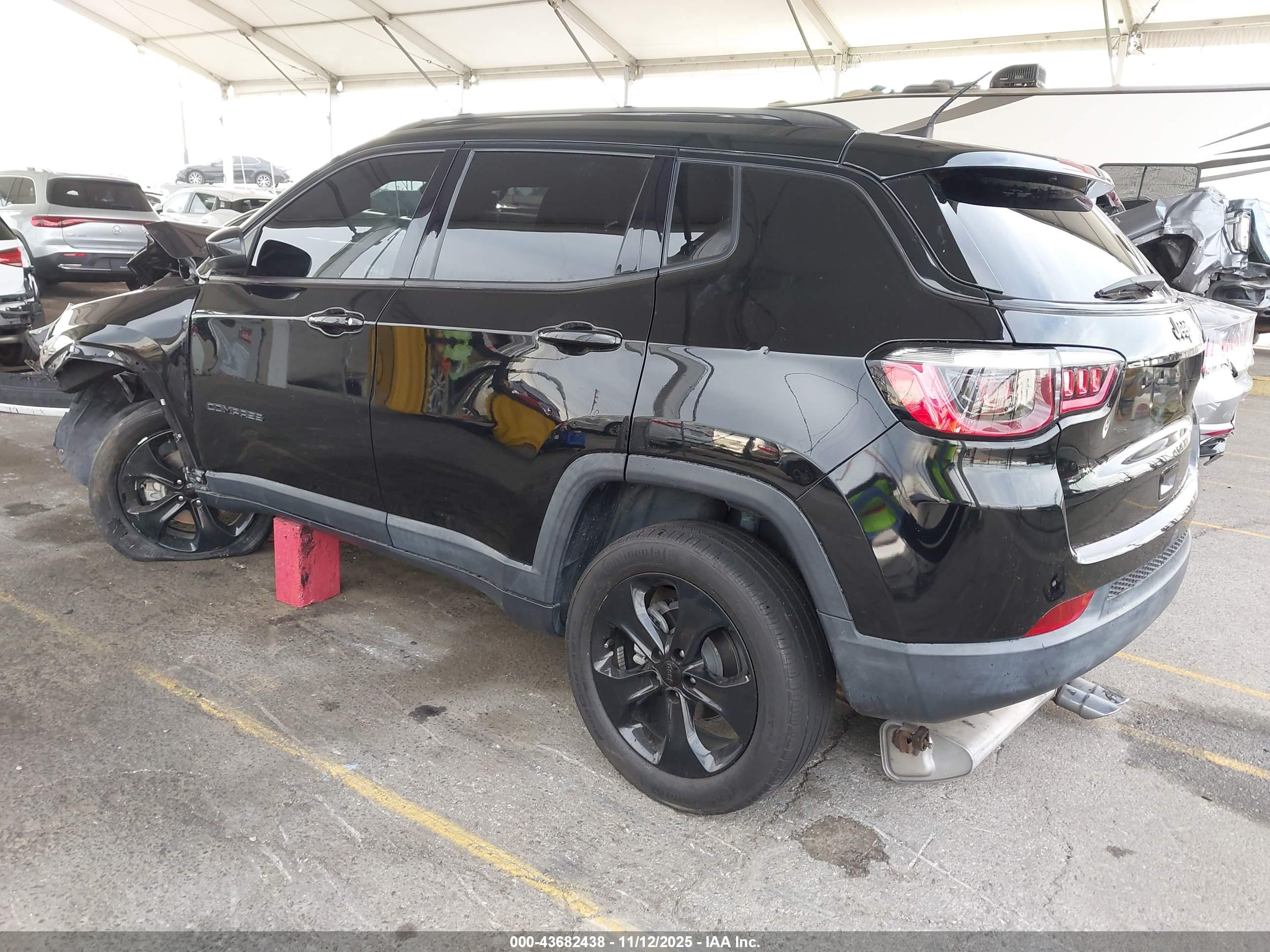 JEEP COMPASS image 3