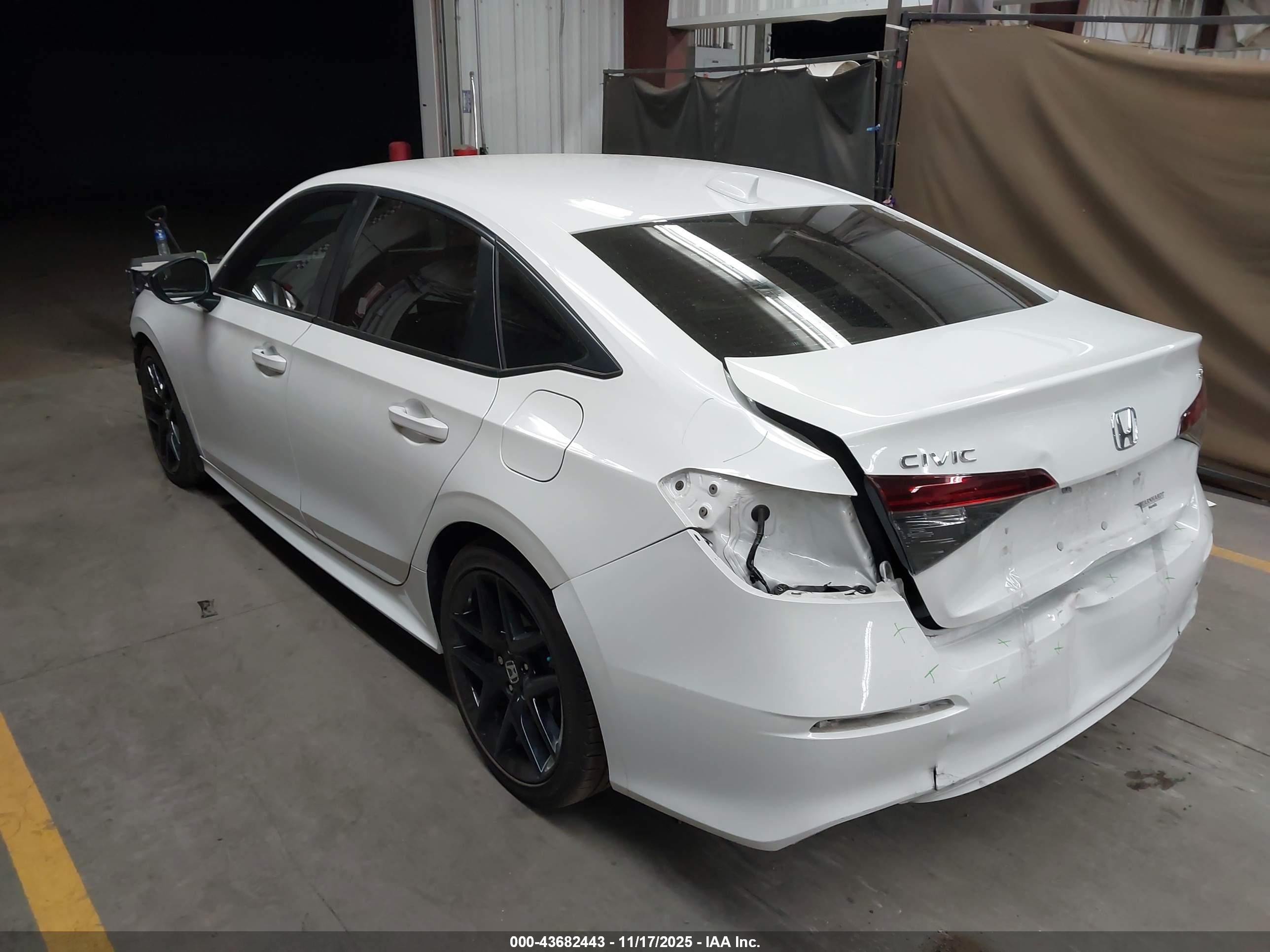 HONDA CIVIC image 3