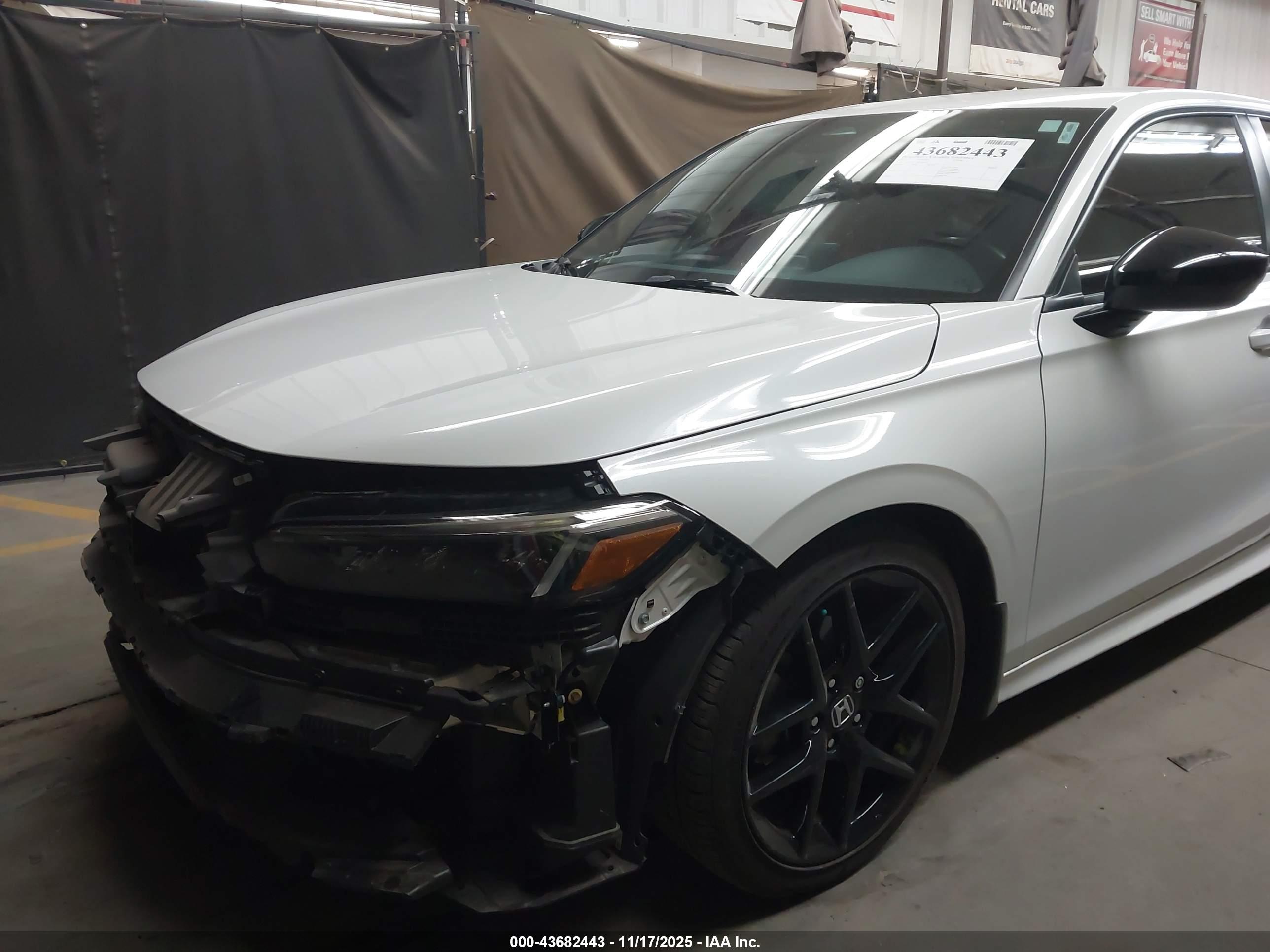 HONDA CIVIC image 6