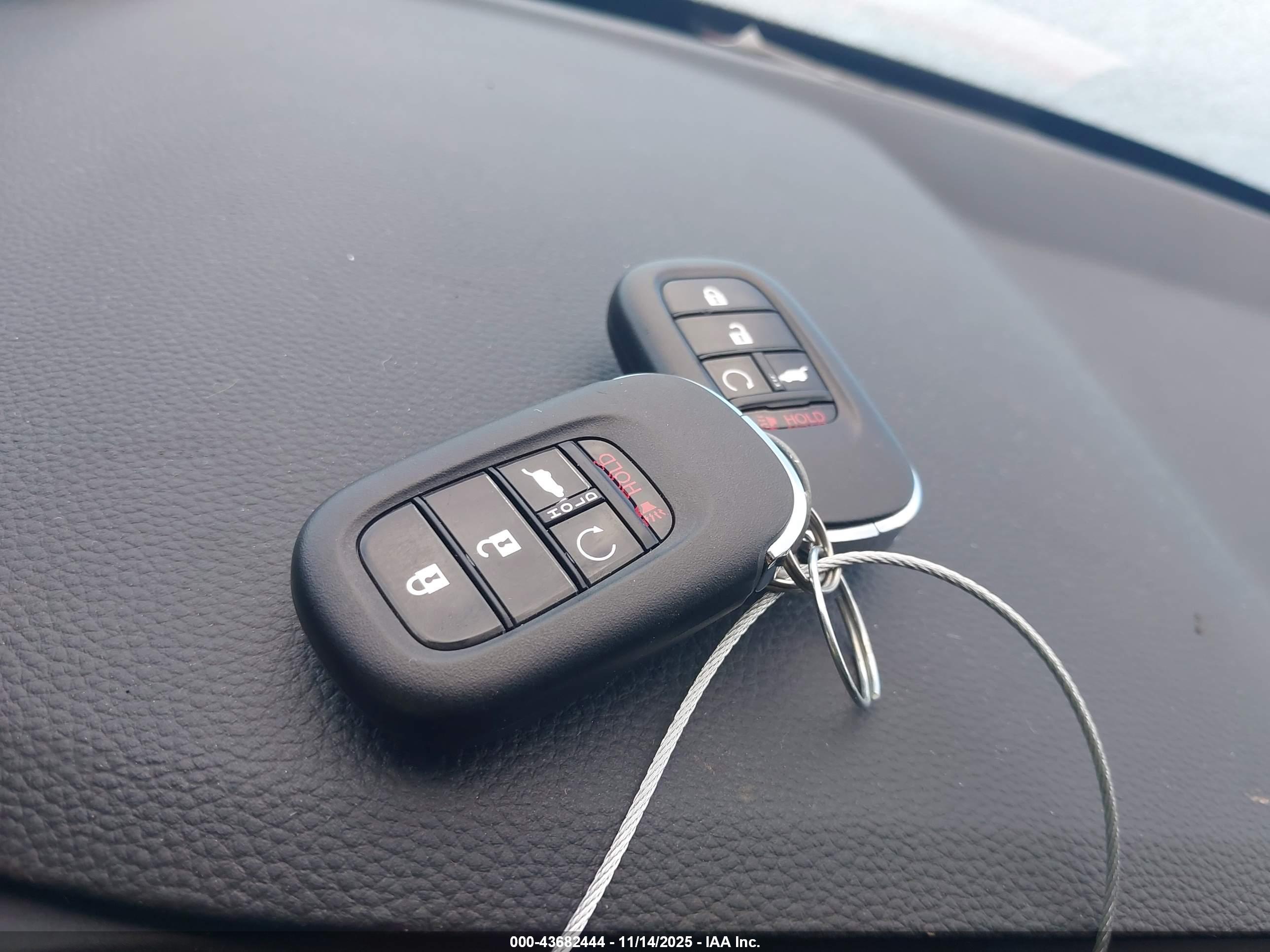 HONDA CR-V image 11