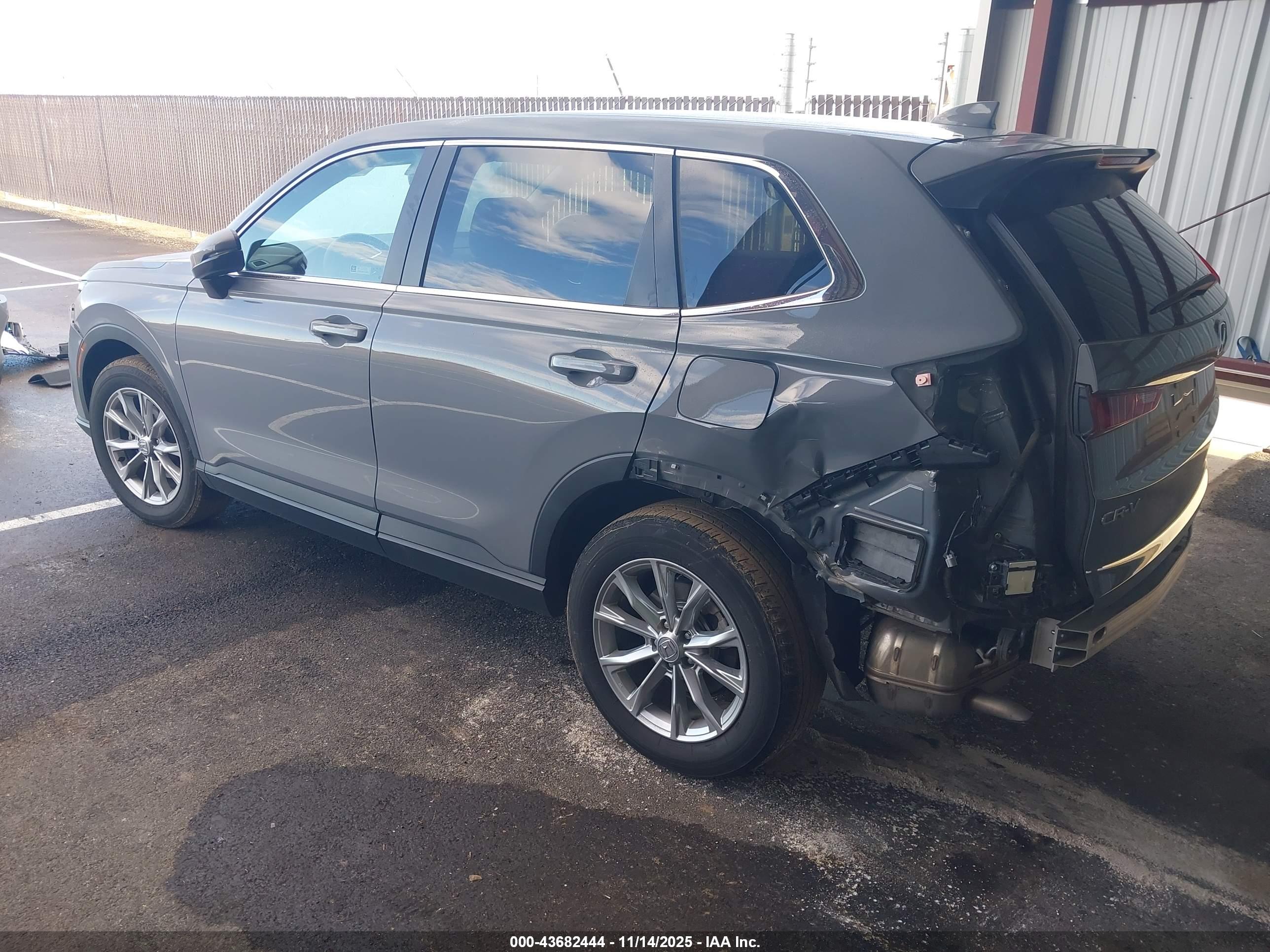 HONDA CR-V image 3