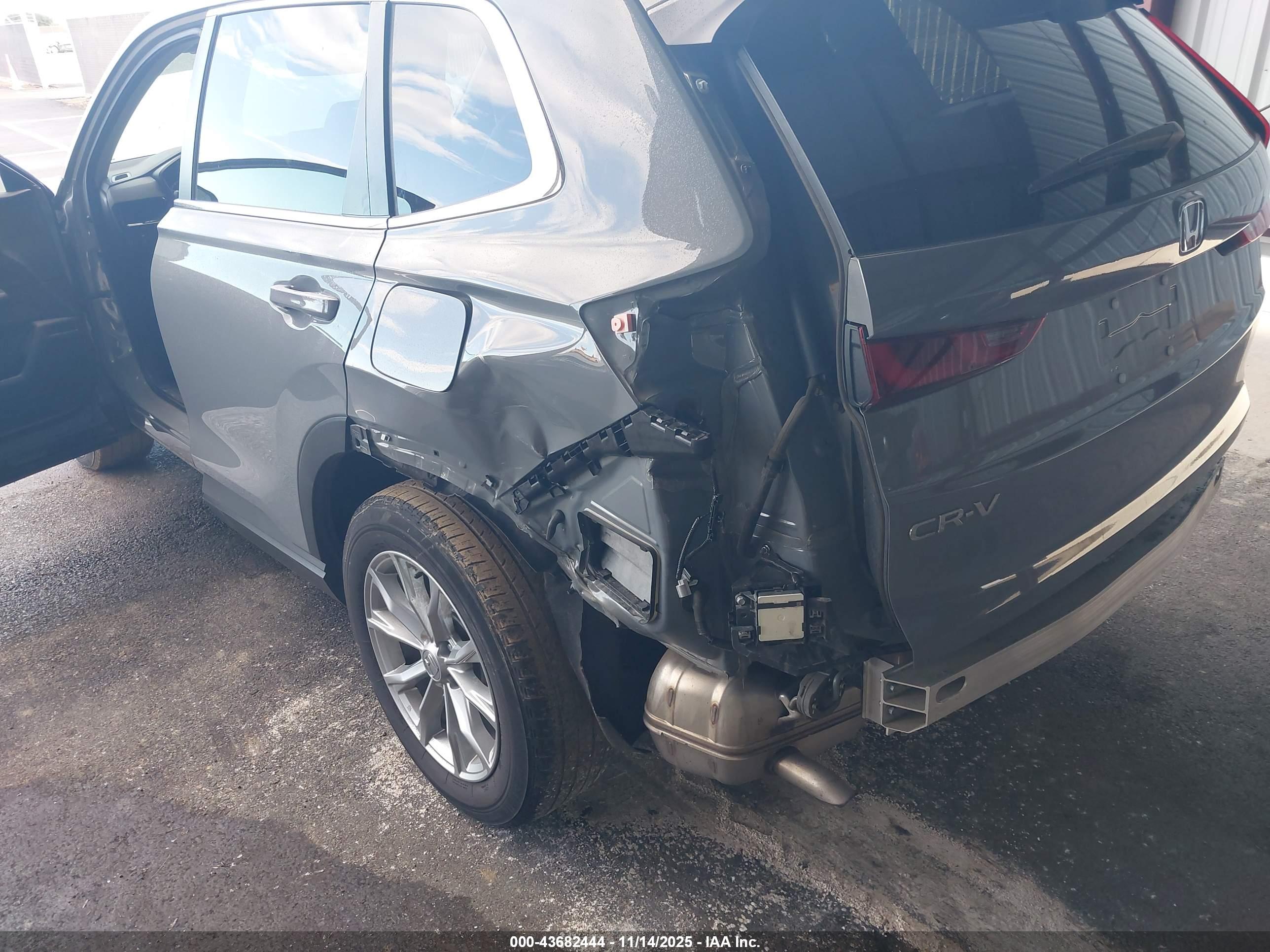 HONDA CR-V image 6