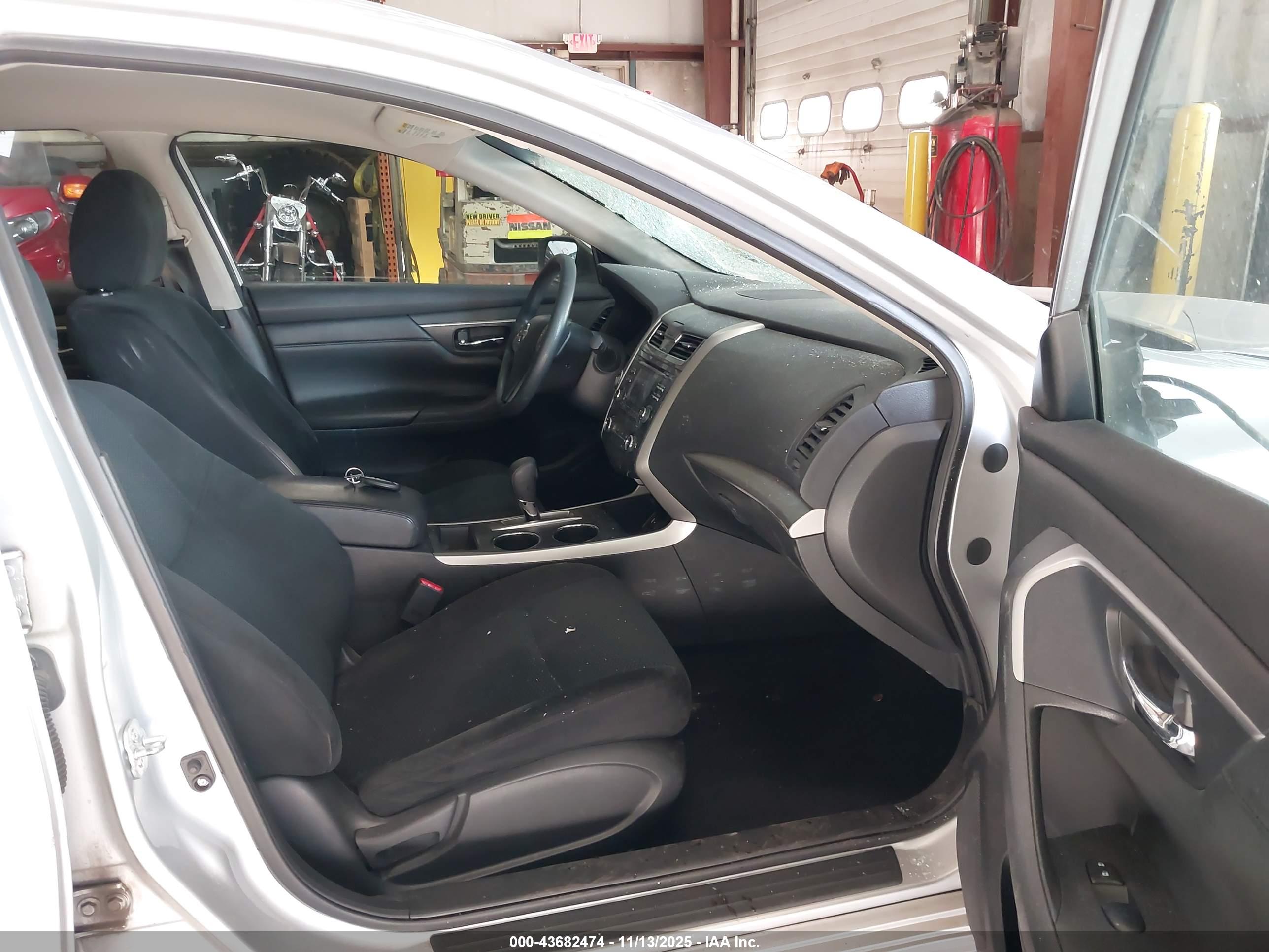 NISSAN ALTIMA image 5