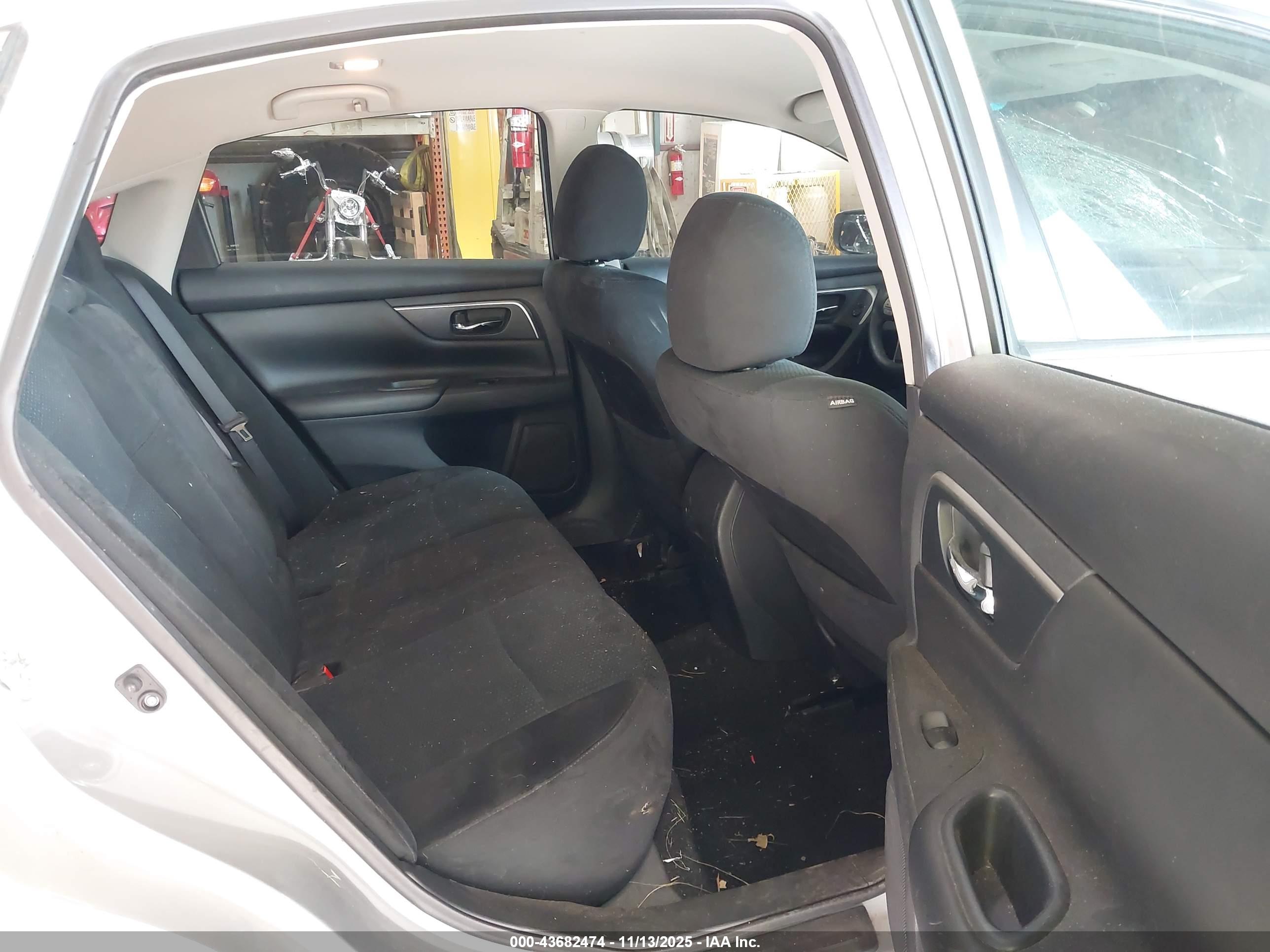 NISSAN ALTIMA image 8