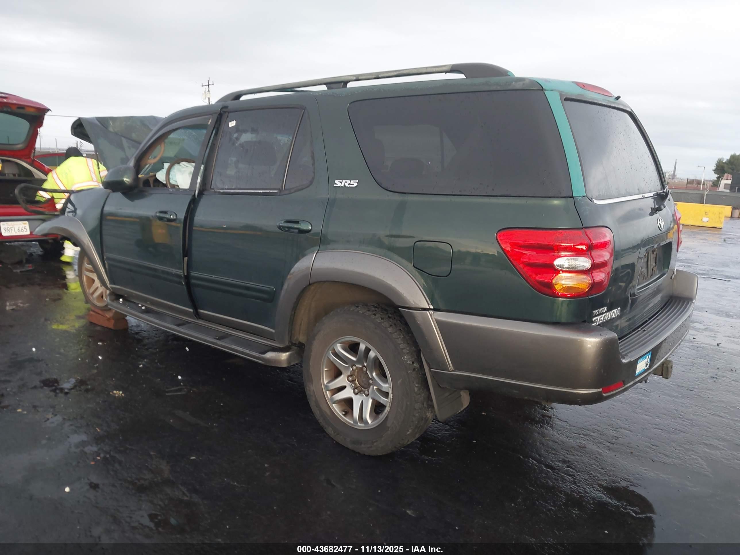 TOYOTA SEQUOIA image 3
