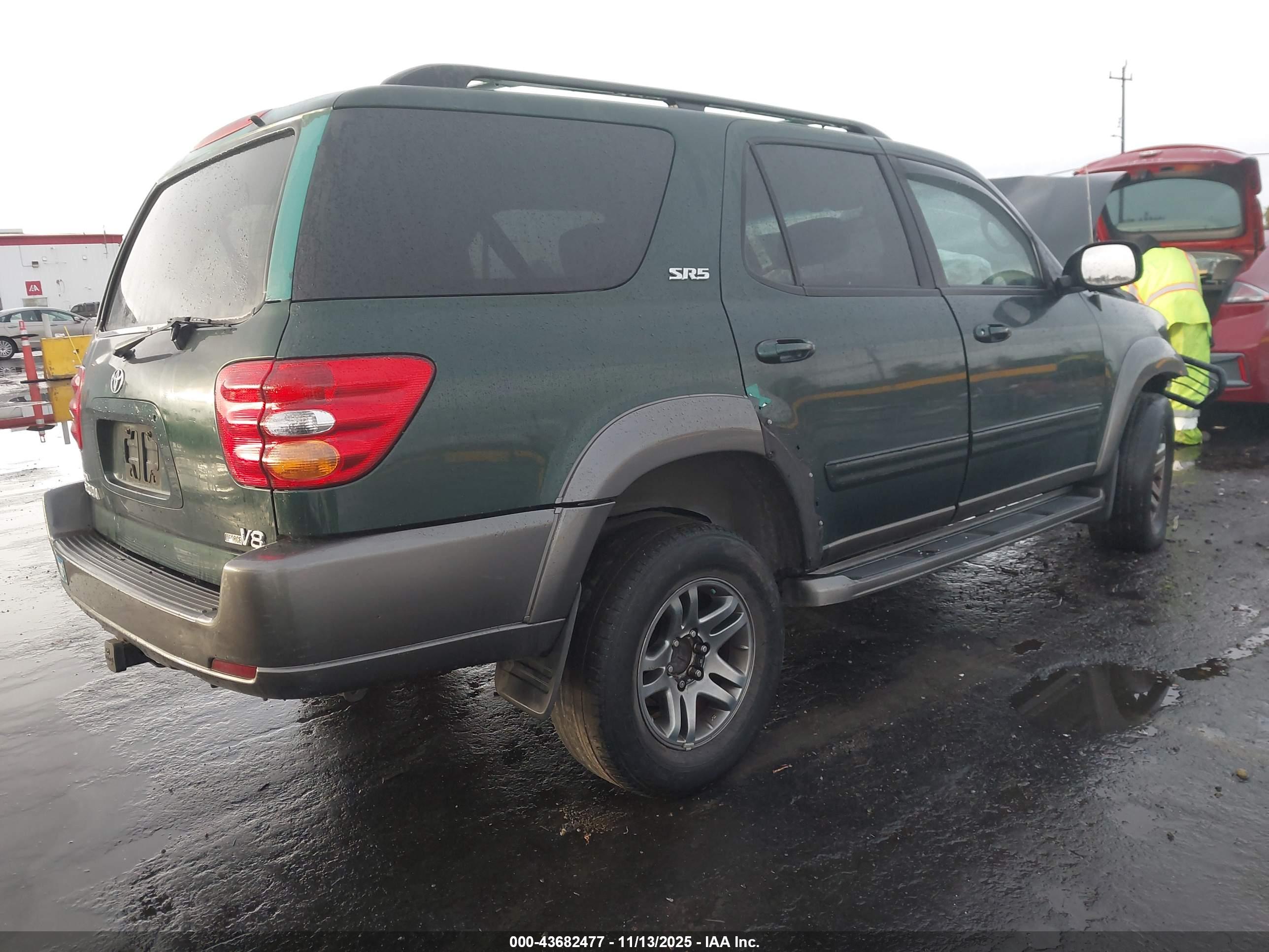 TOYOTA SEQUOIA image 4