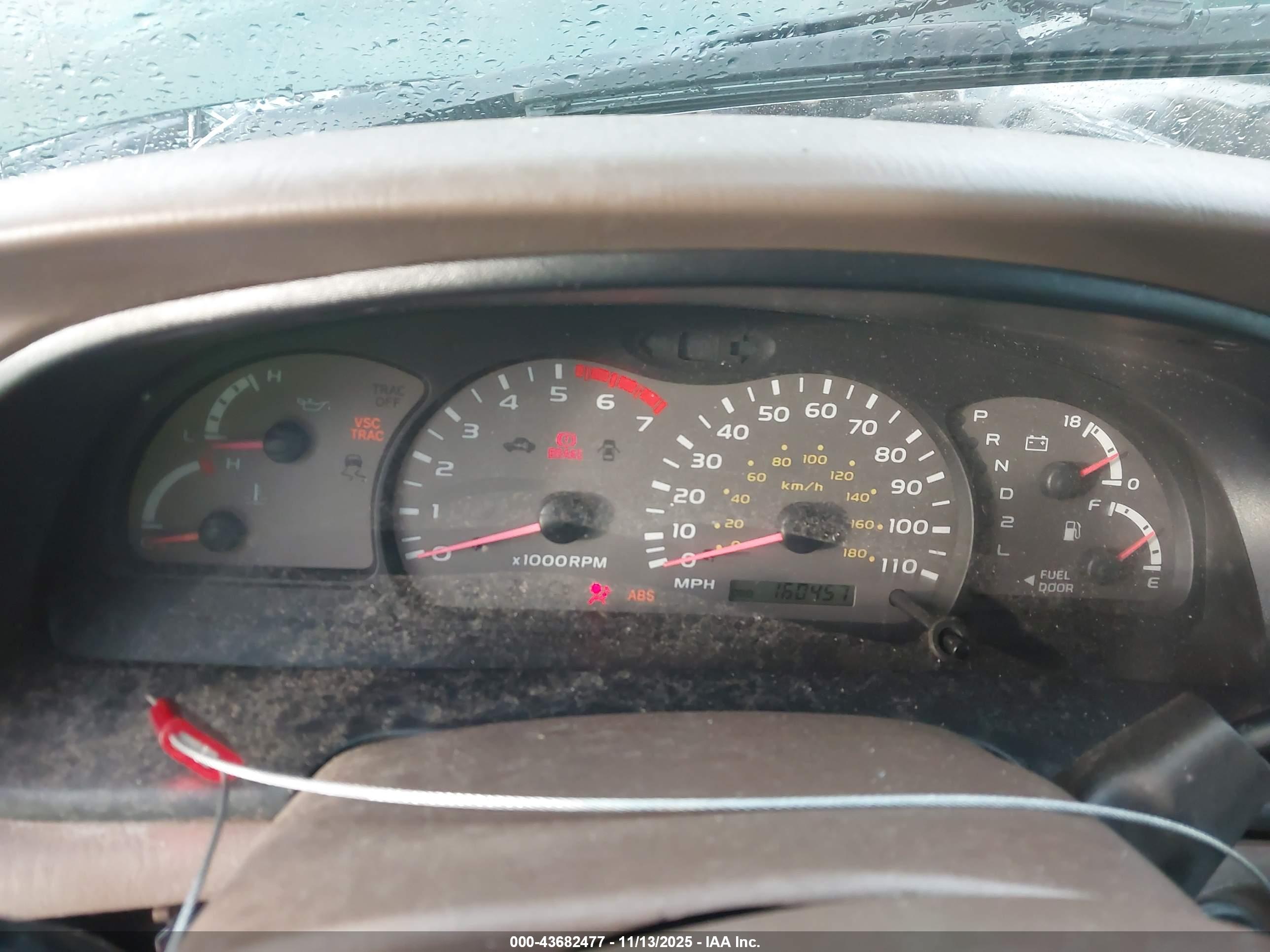 TOYOTA SEQUOIA image 7