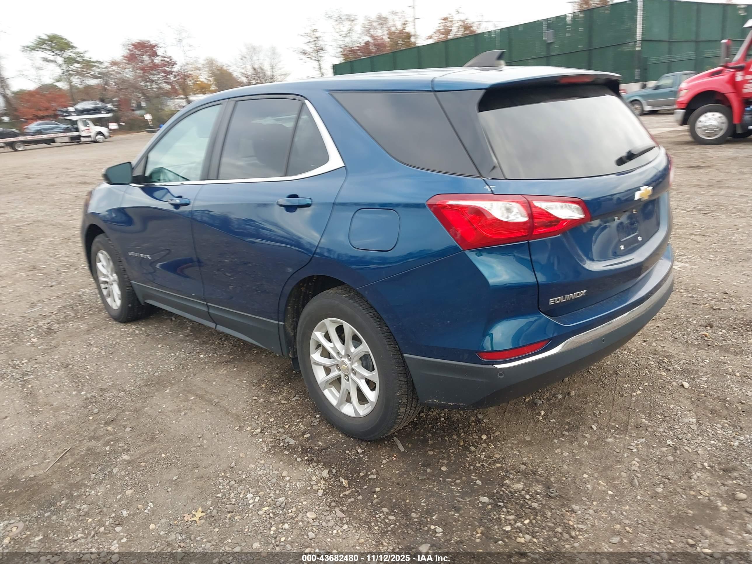 CHEVROLET EQUINOX image 3